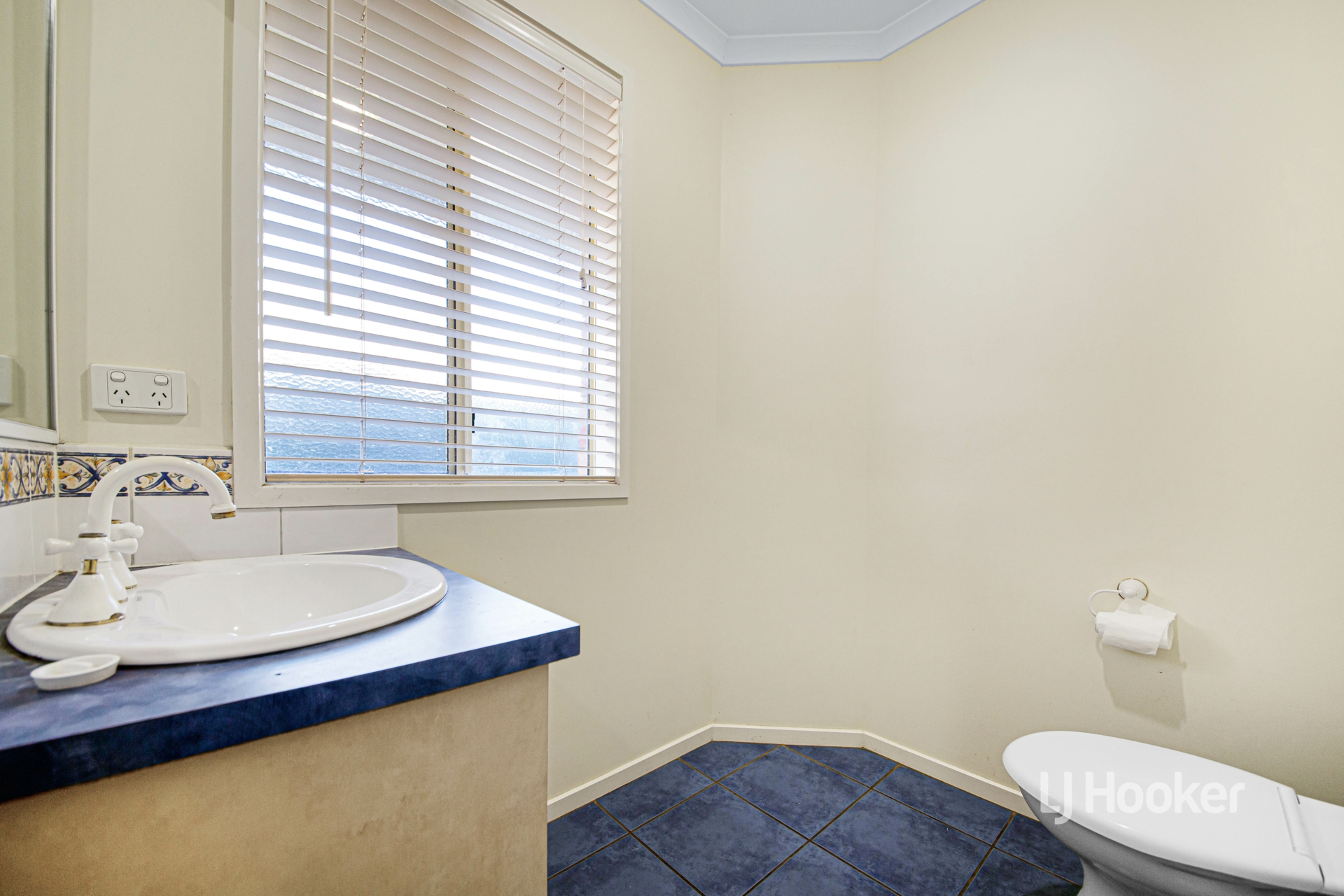 23 Leda Drive — photo 9 of 12