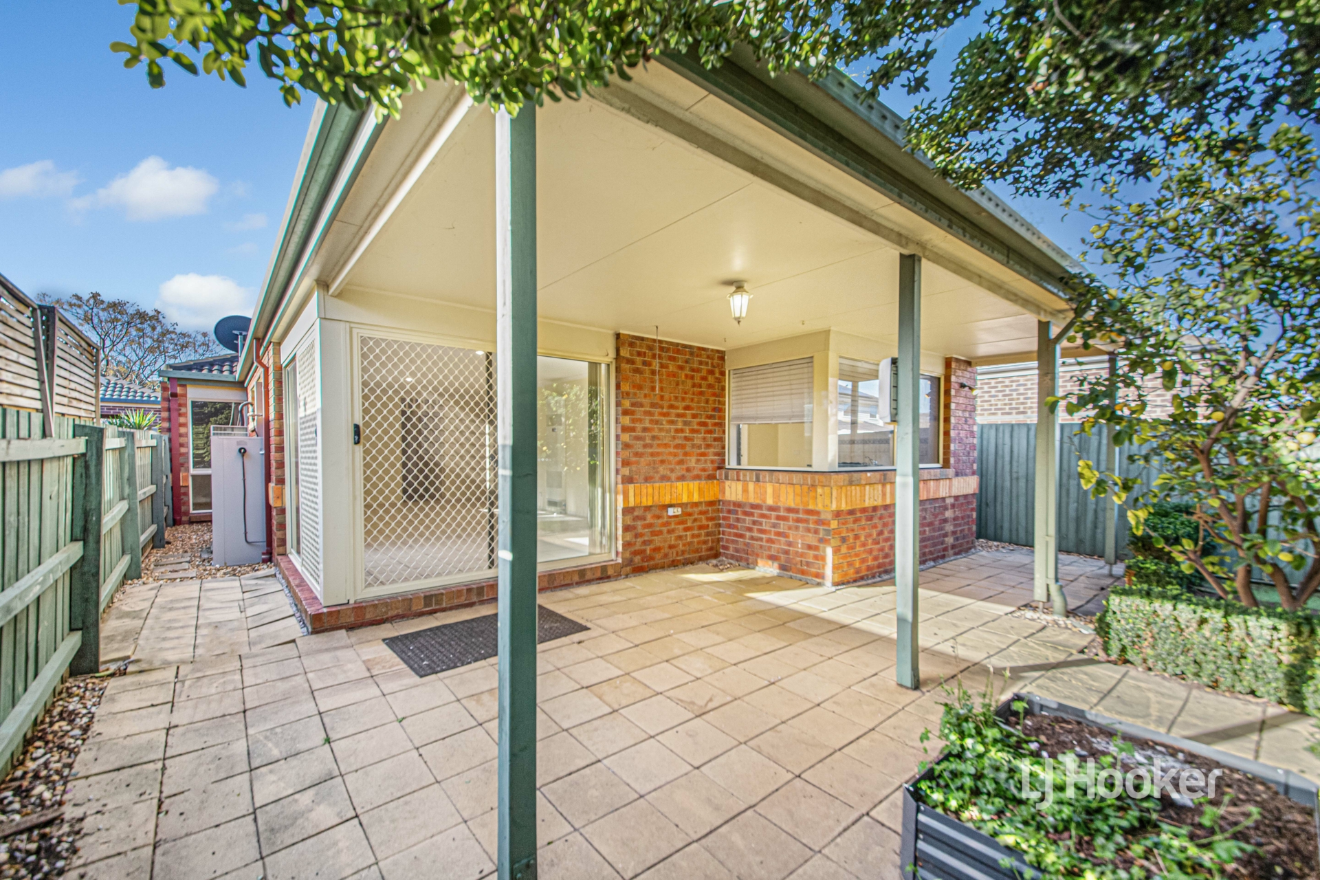 23 Leda Drive — photo 11 of 12