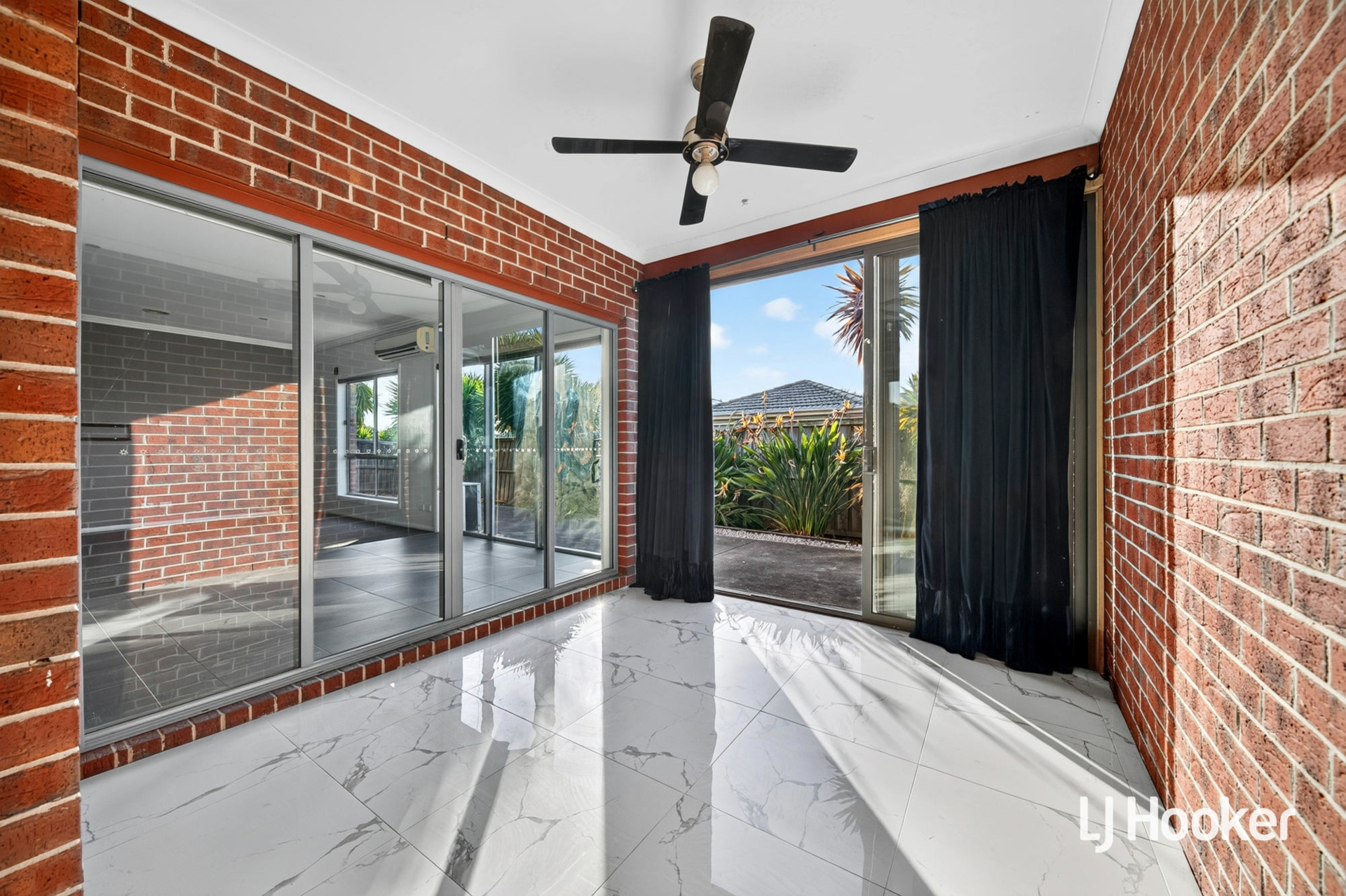 20 Sinclair Crescent — photo 15 of 17