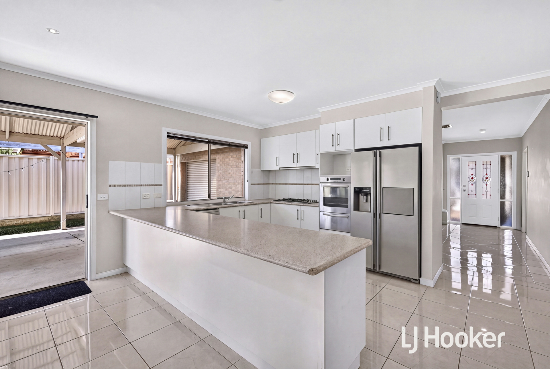 30 William McPherson Crescent — photo 6 of 14