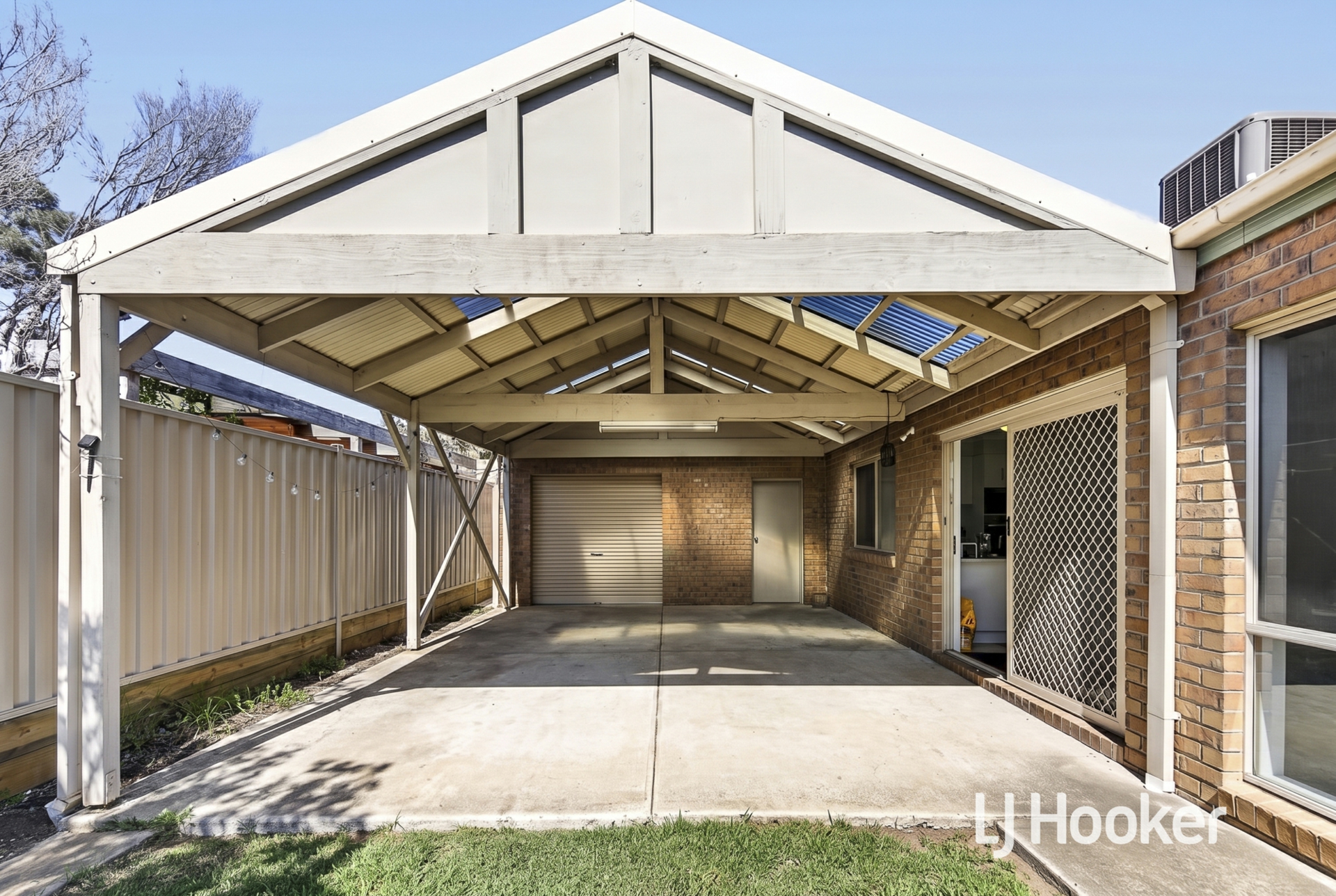 30 William McPherson Crescent — photo 13 of 14