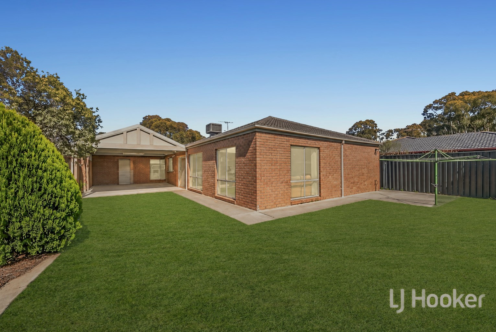 30 William McPherson Crescent — photo 14 of 14
