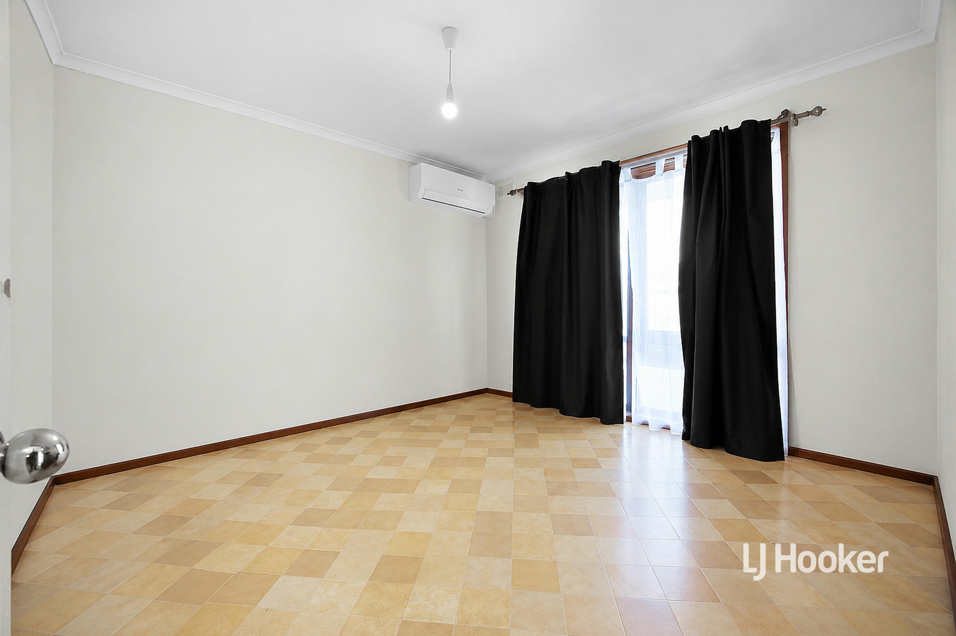162 Derrimut Road — photo 9 of 14