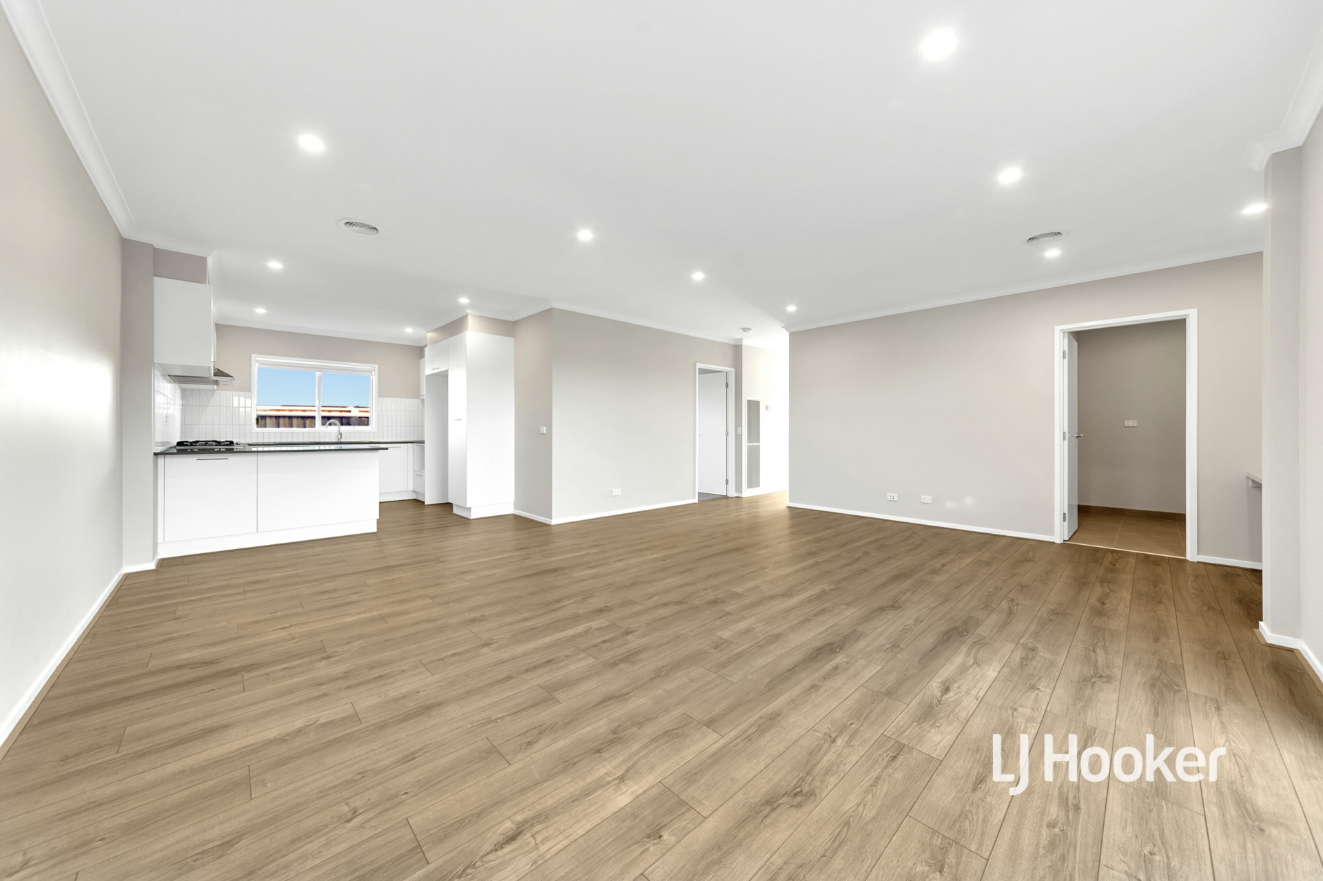7 Arkport Way — photo 4 of 12