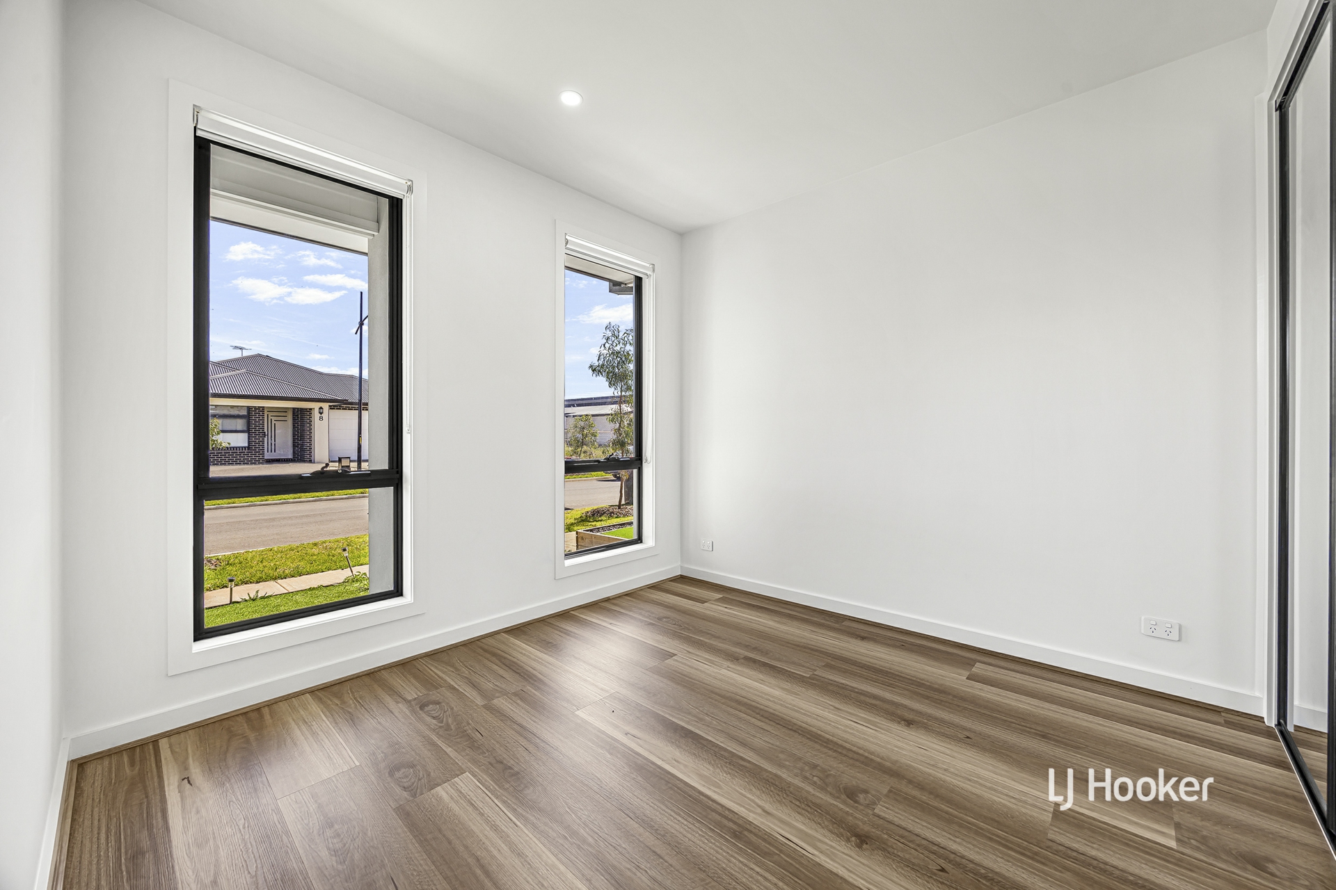 9 Hattonwall Road — photo 2 of 16
