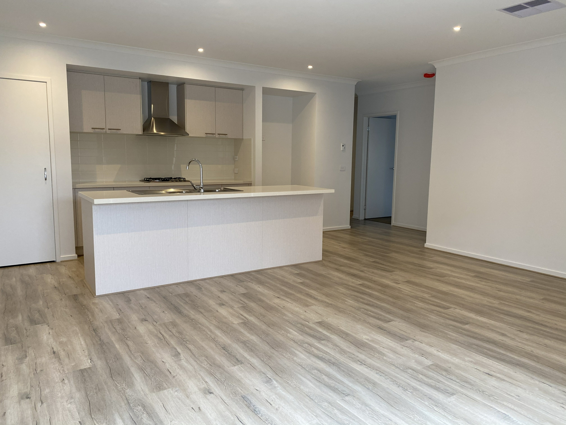 34 Lucerne Drive — photo 4 of 6