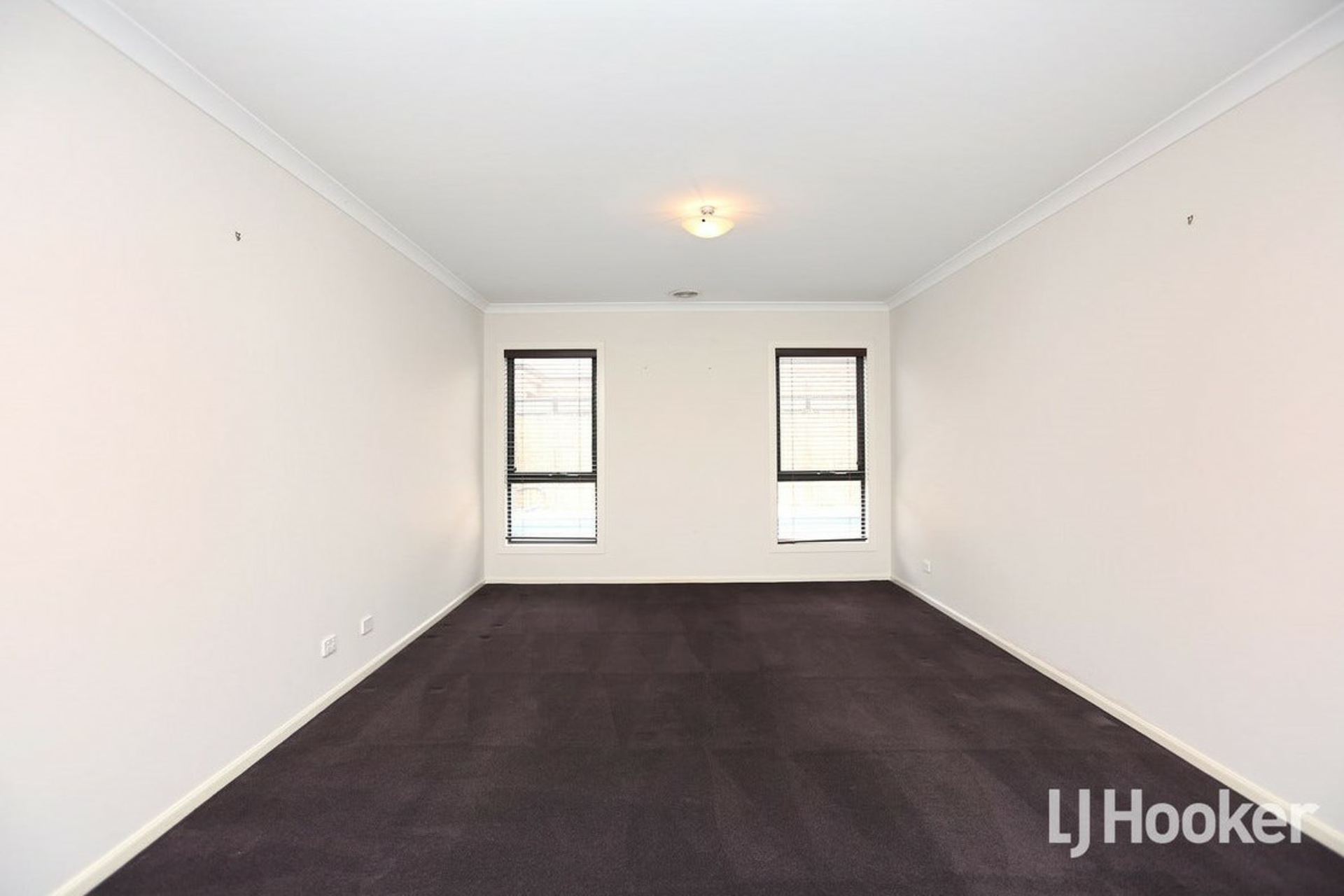3 Cowan Parkway — photo 3 of 10