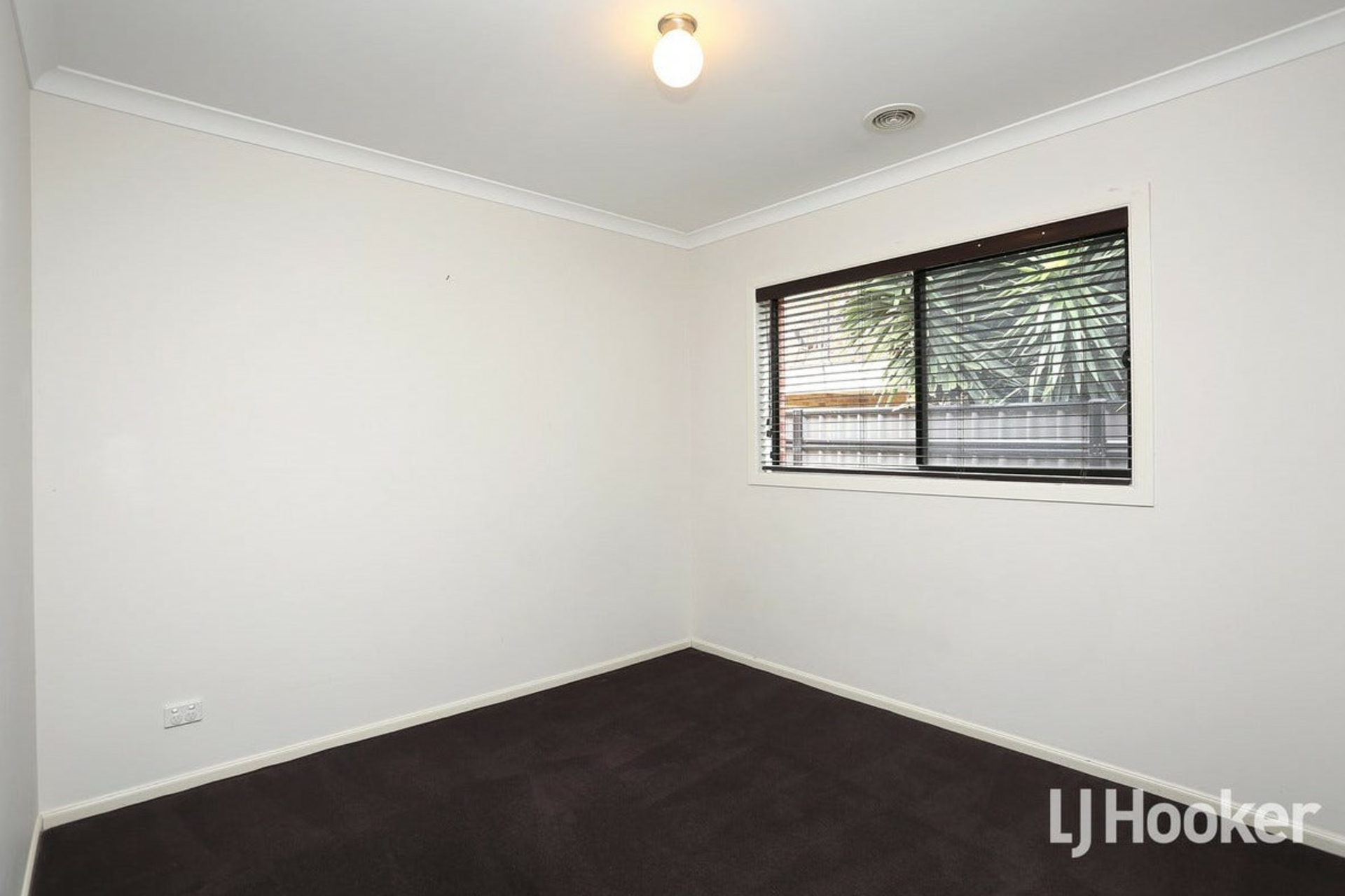 3 Cowan Parkway — photo 6 of 10