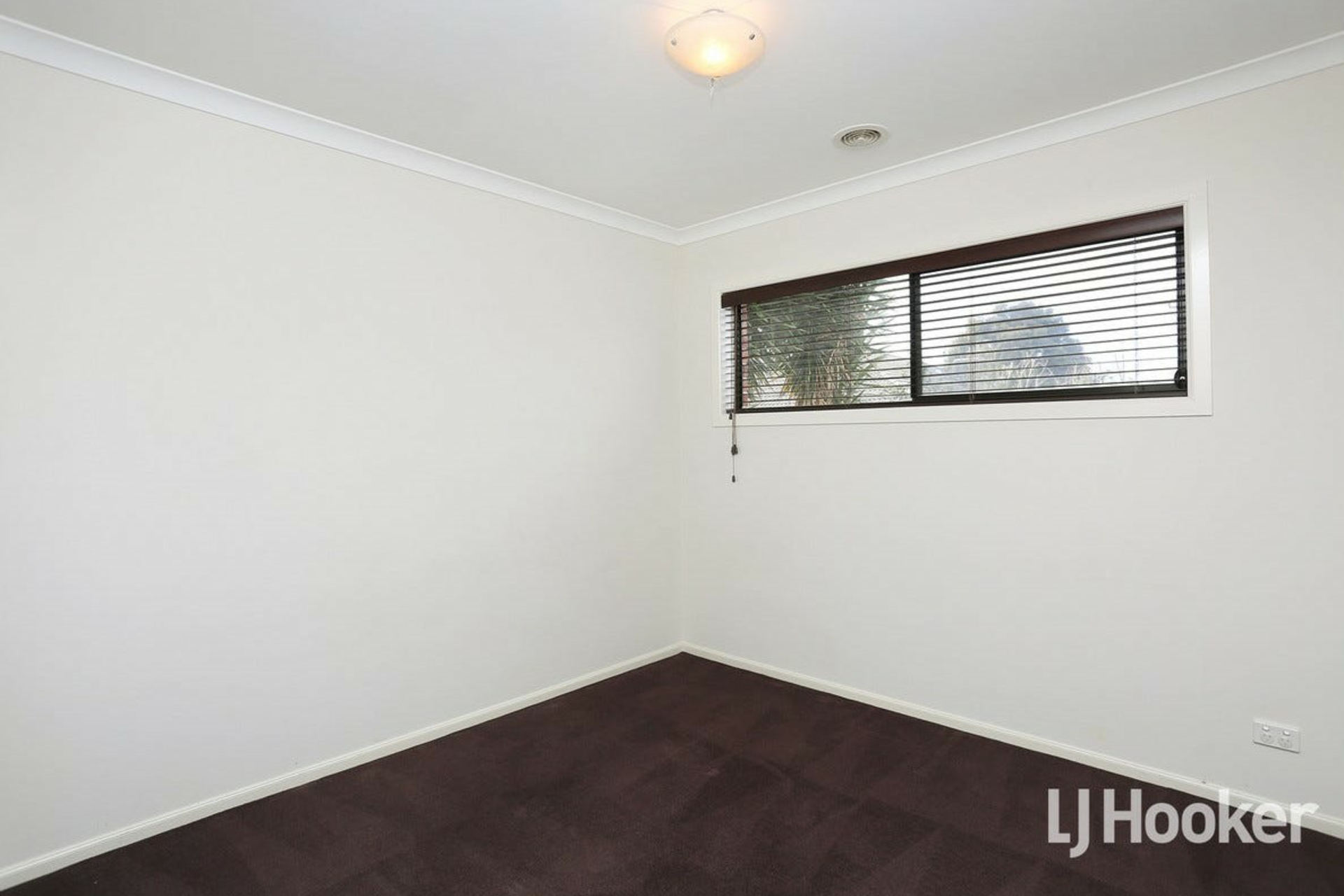 3 Cowan Parkway — photo 7 of 10