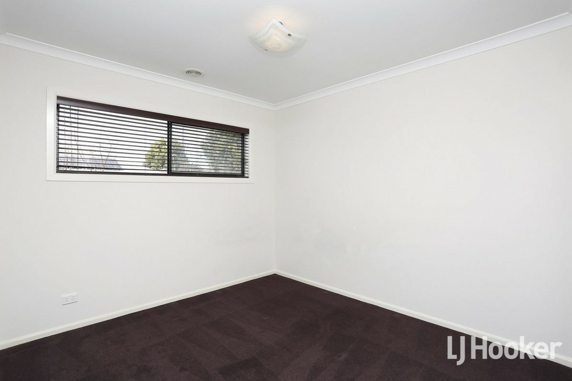 3 Cowan Parkway — photo 8 of 10