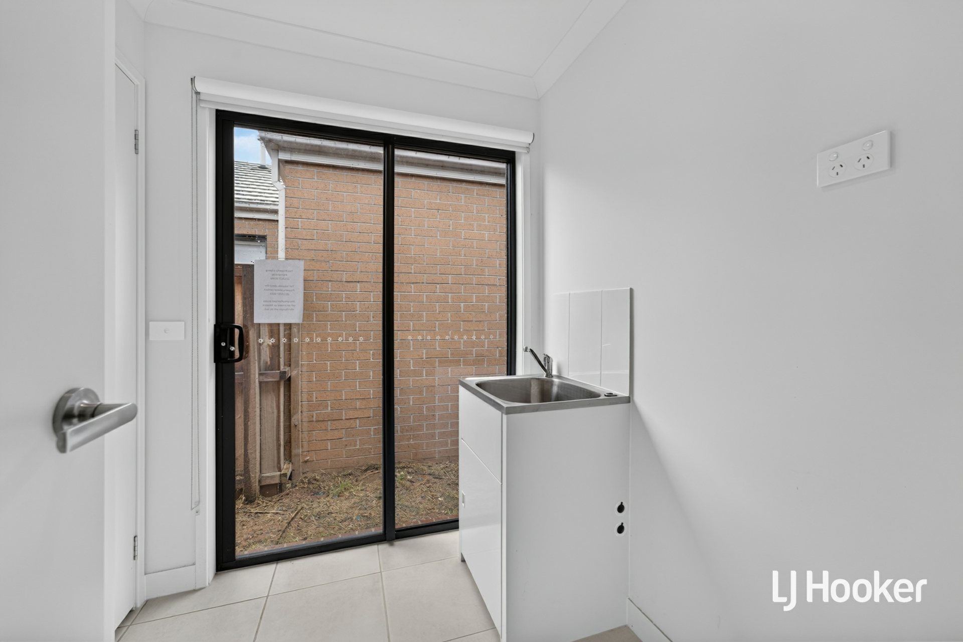 20 Josephine Street — photo 12 of 13