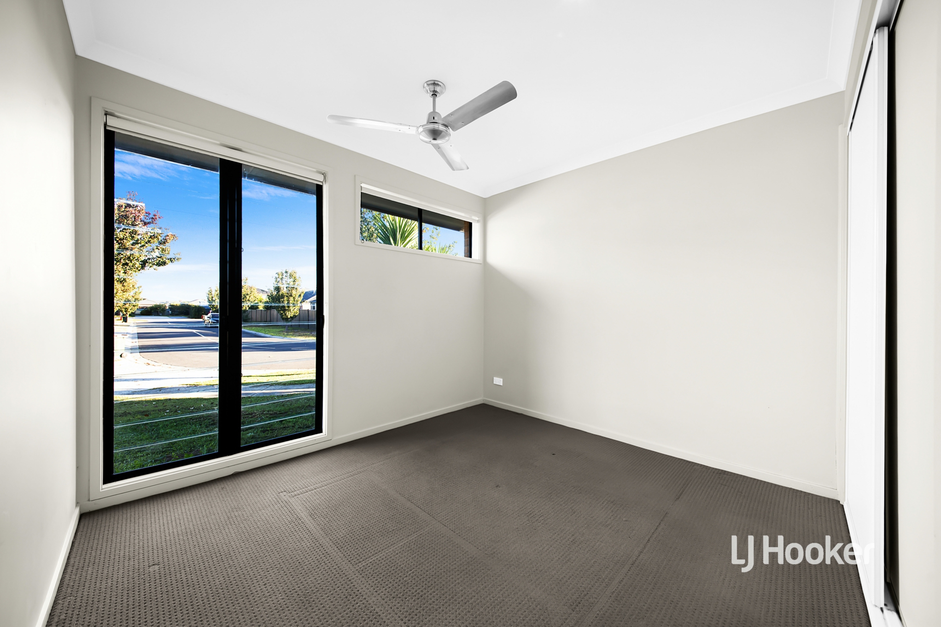 21 Michael Place — photo 3 of 16