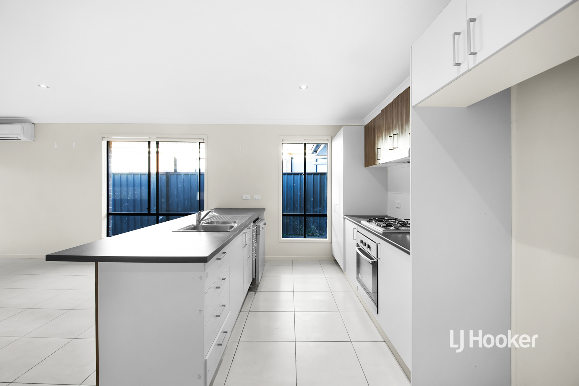 21 Michael Place — photo 7 of 16