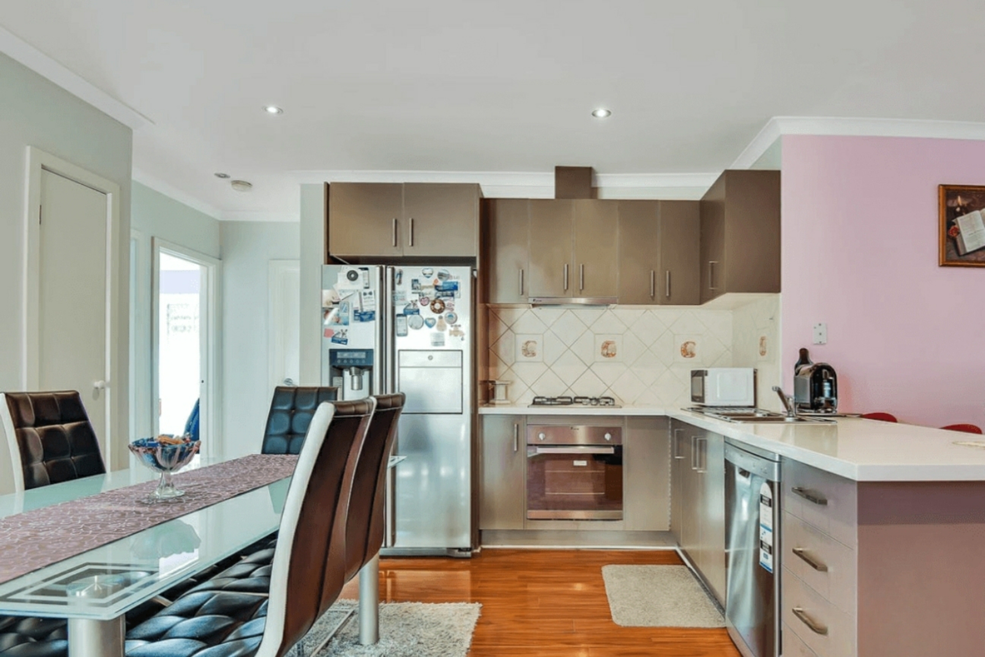 9 Lazor Street — photo 4 of 14