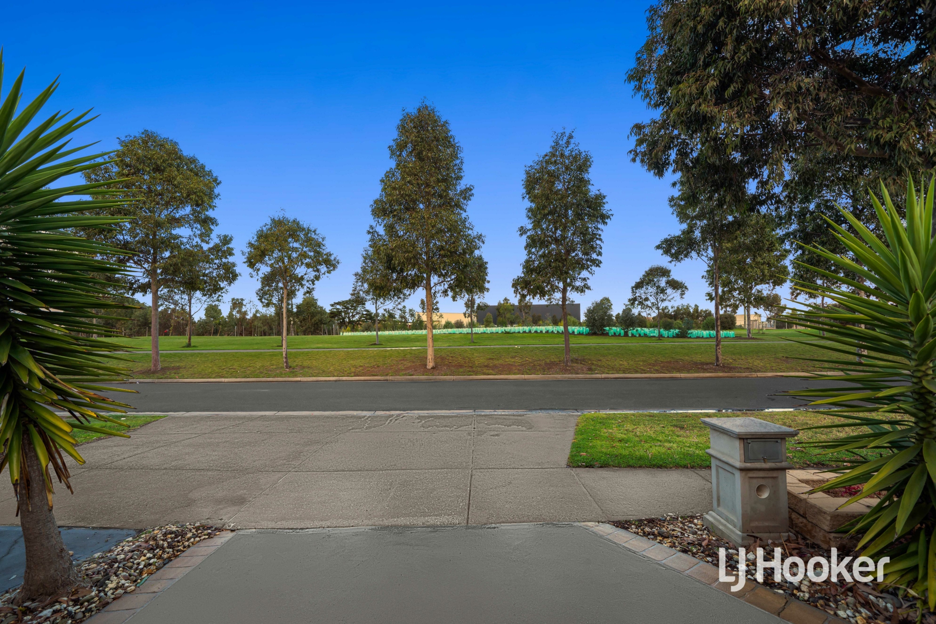 32 Parkvista Drive — photo 11 of 11