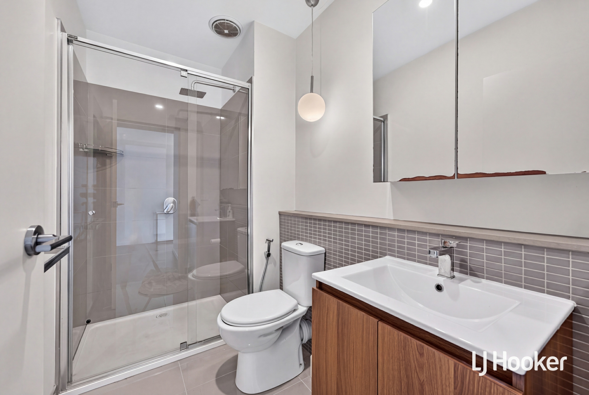 15 Tribeca Drive — photo 3 of 17