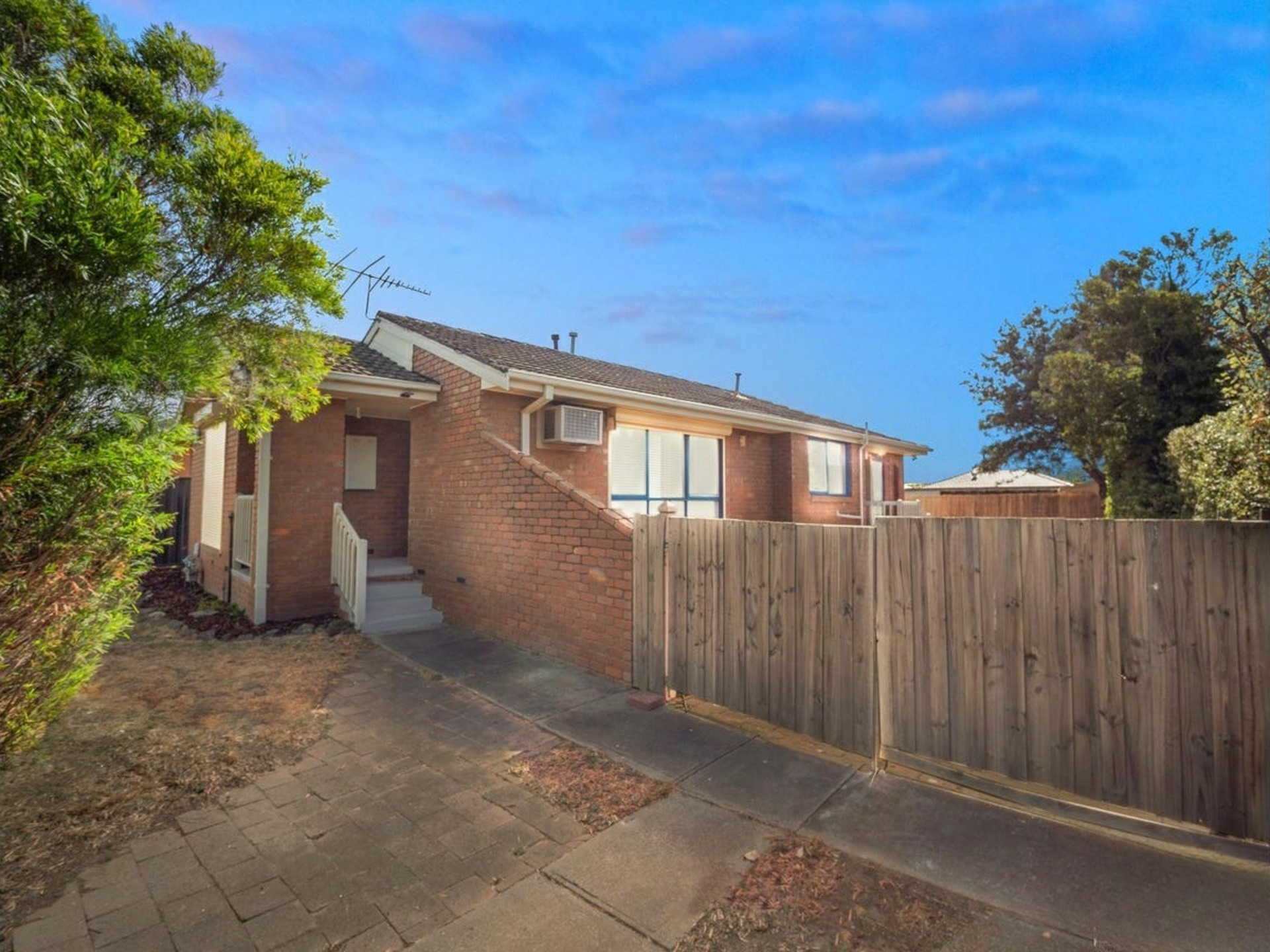 6 Gloucester Court — photo from LJ Hooker Point Cook