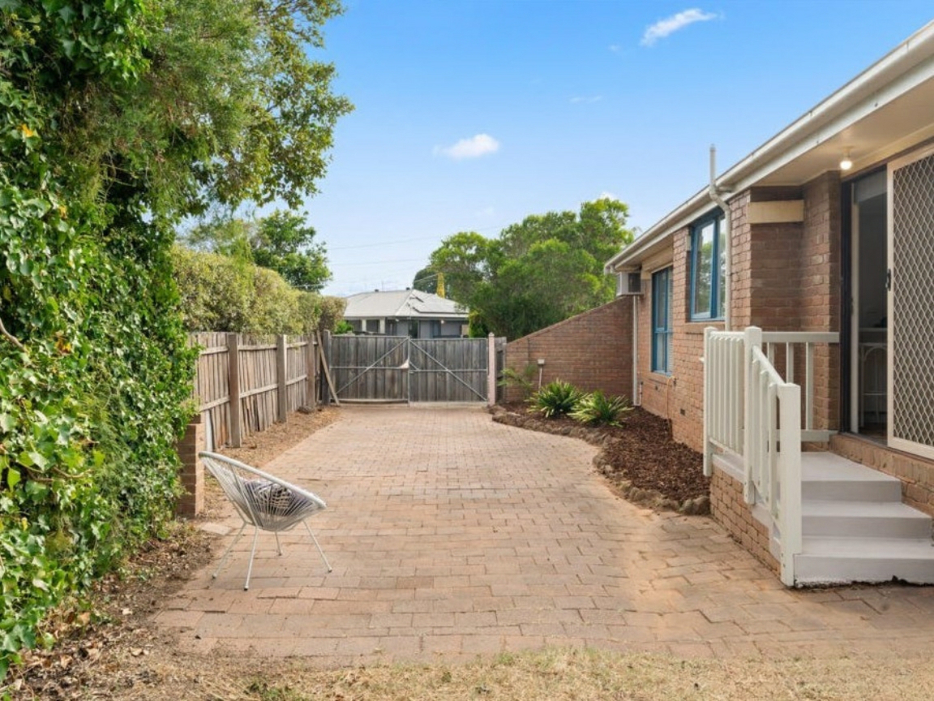 6 Gloucester Court — photo 9 of 11