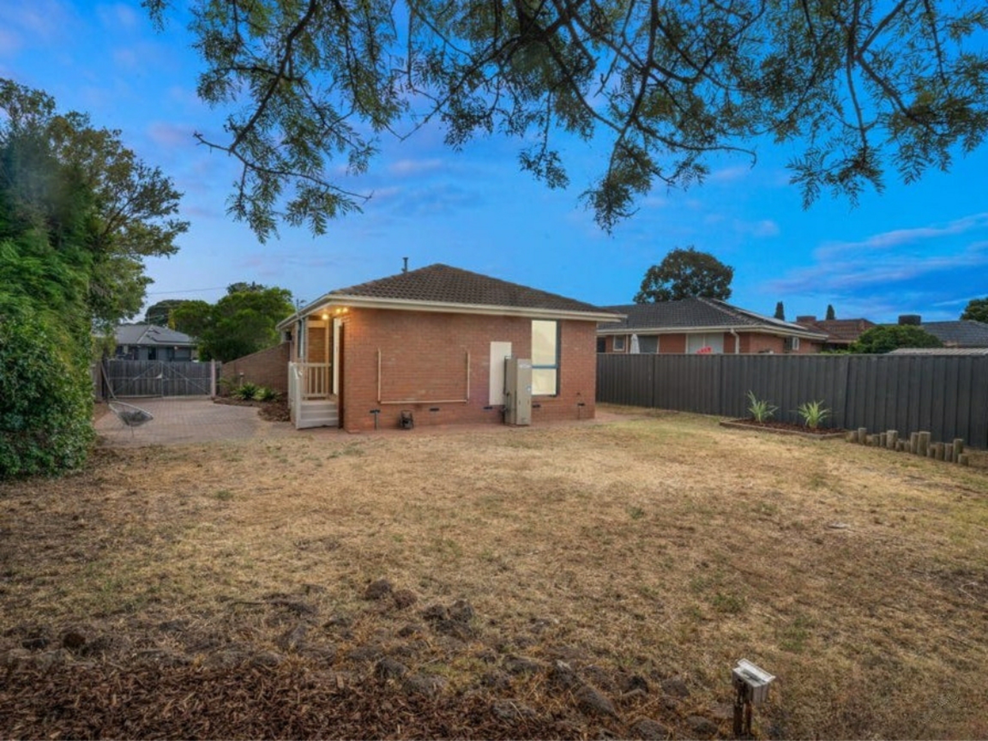 6 Gloucester Court — photo 11 of 11