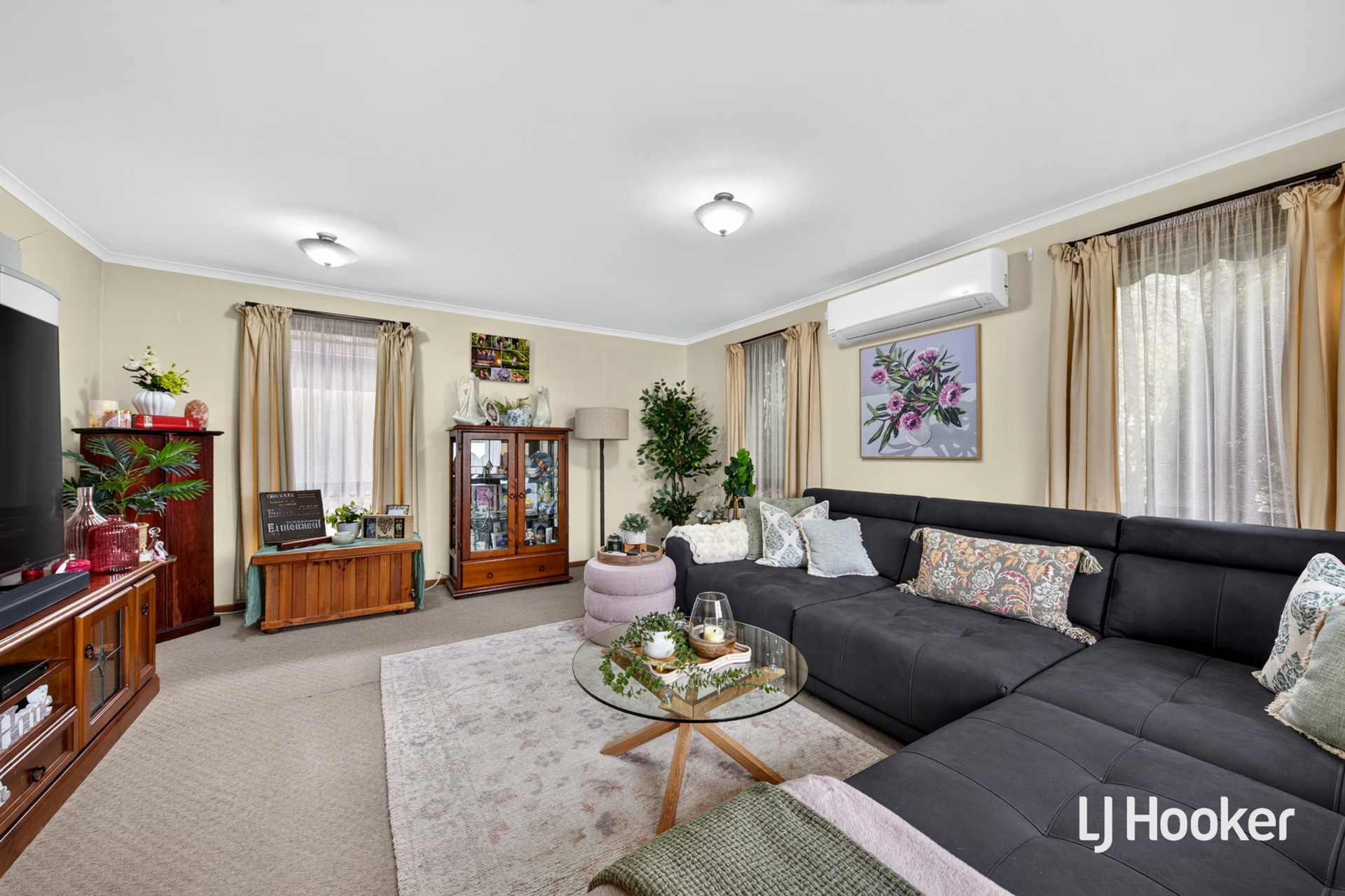 8 Drummer Court — photo 2 of 14