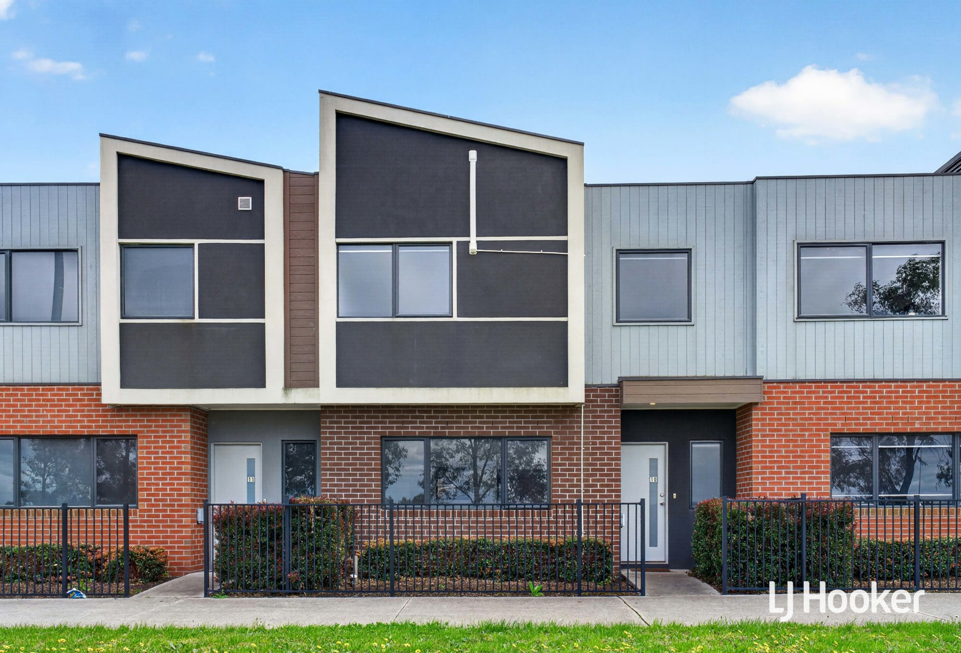 10/205 James Mirams Drive — photo from LJ Hooker Point Cook