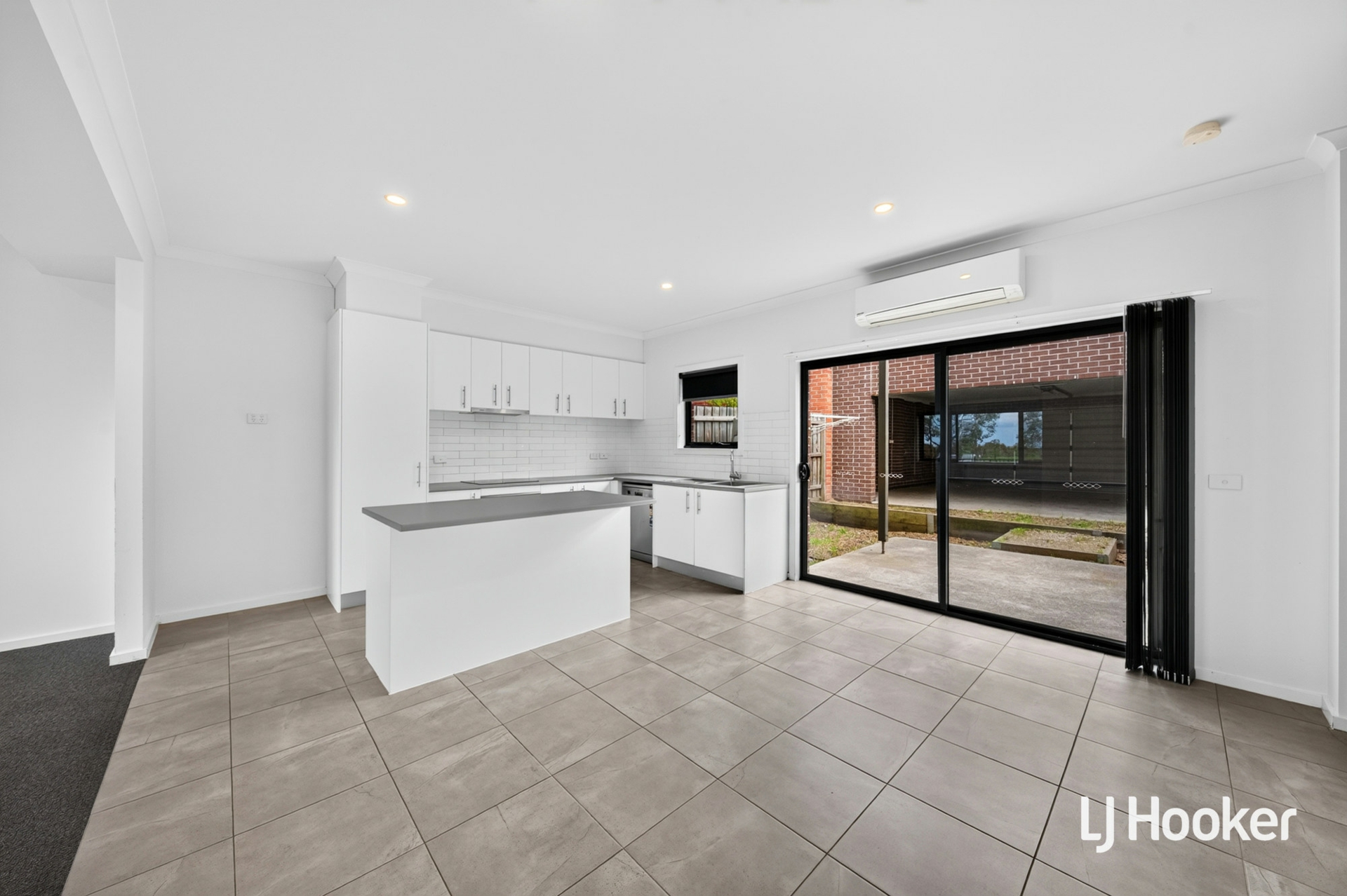 10/205 James Mirams Drive — photo 5 of 14