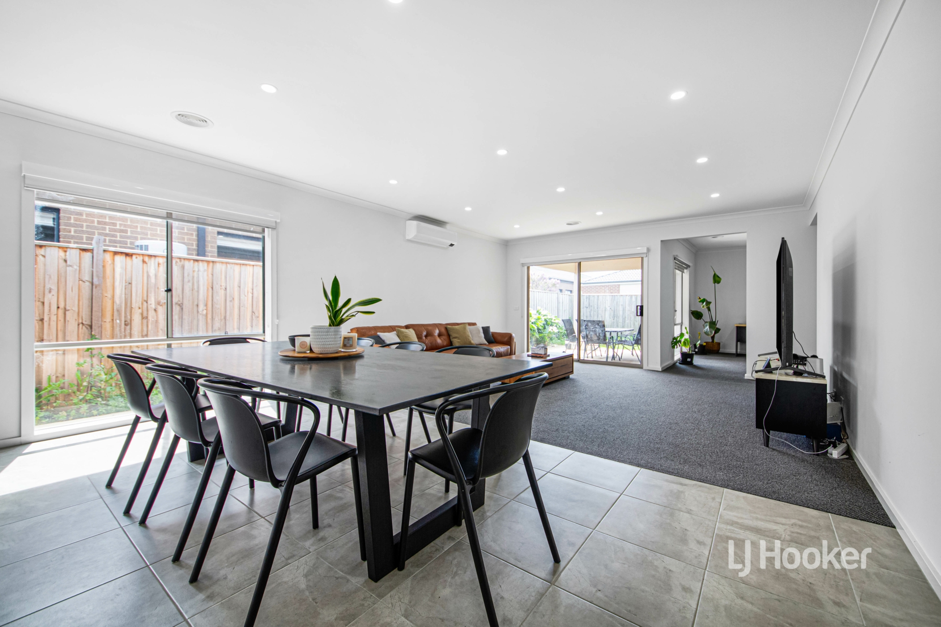 17 Laflin Avenue — photo 9 of 16