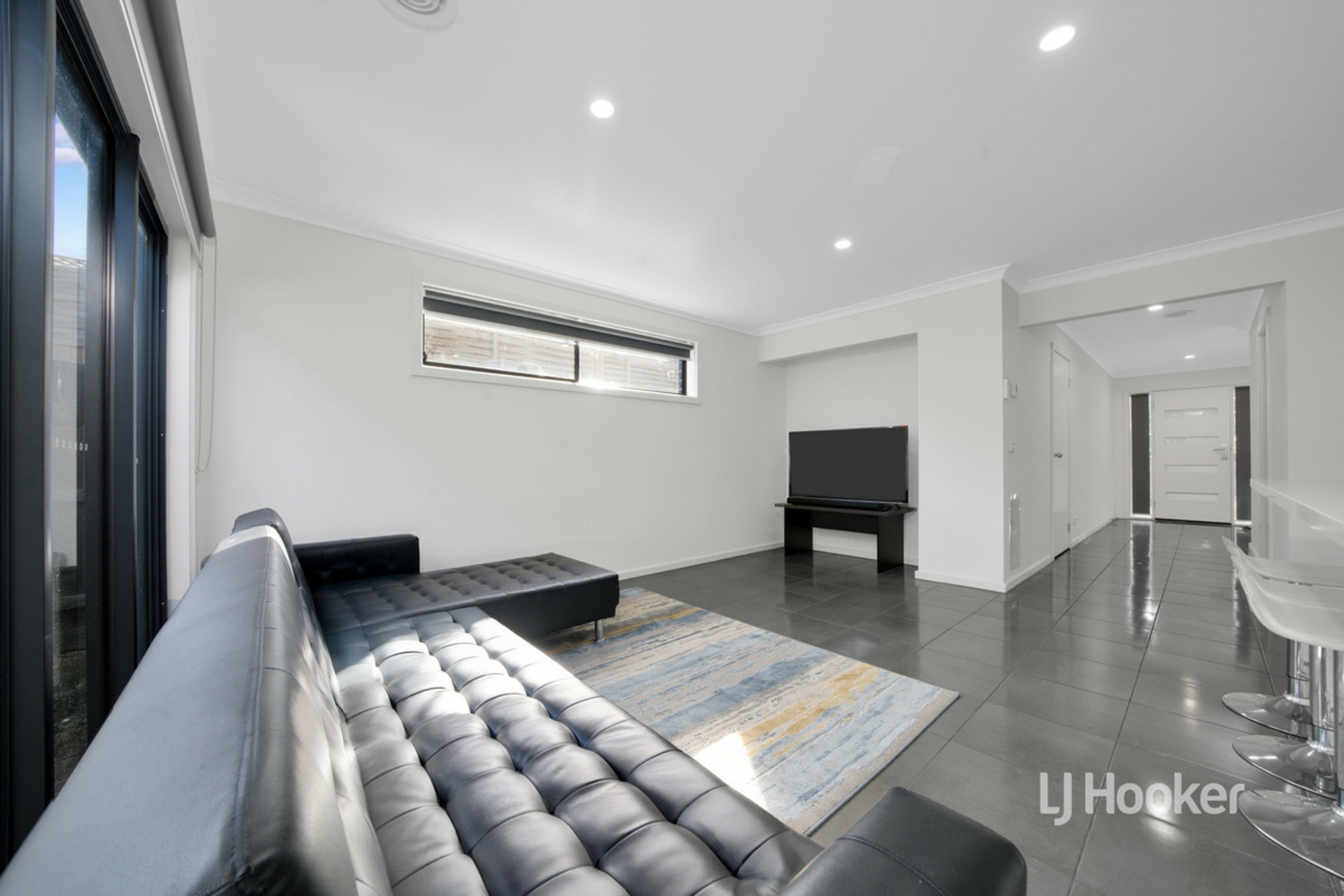 8 Mingay Close — photo 7 of 13