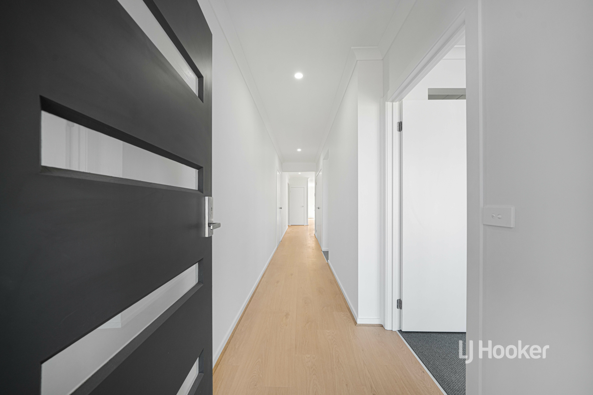 120 Highline Boulevard — photo 2 of 14