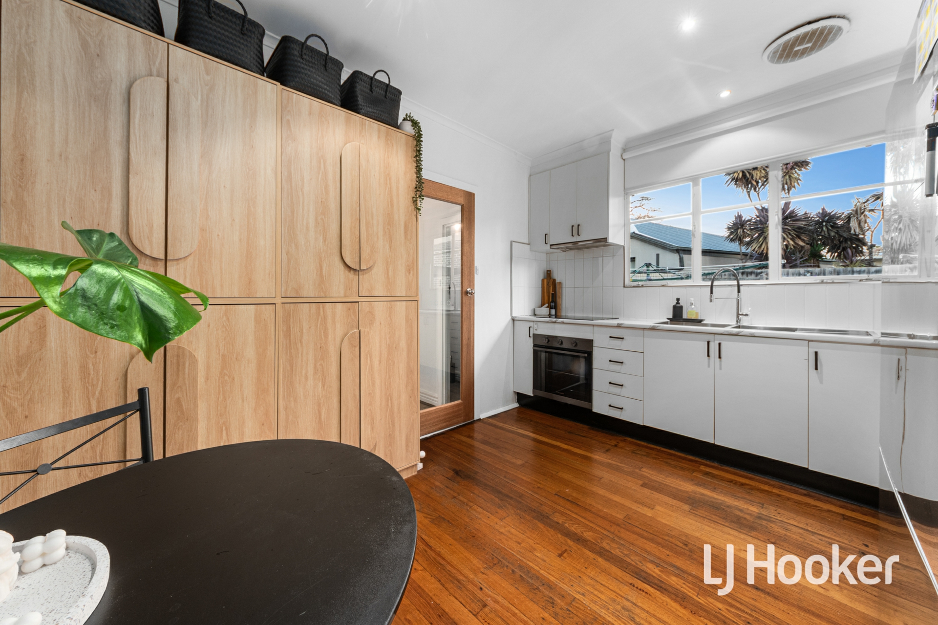 19 Charlesworth Street — photo 8 of 17