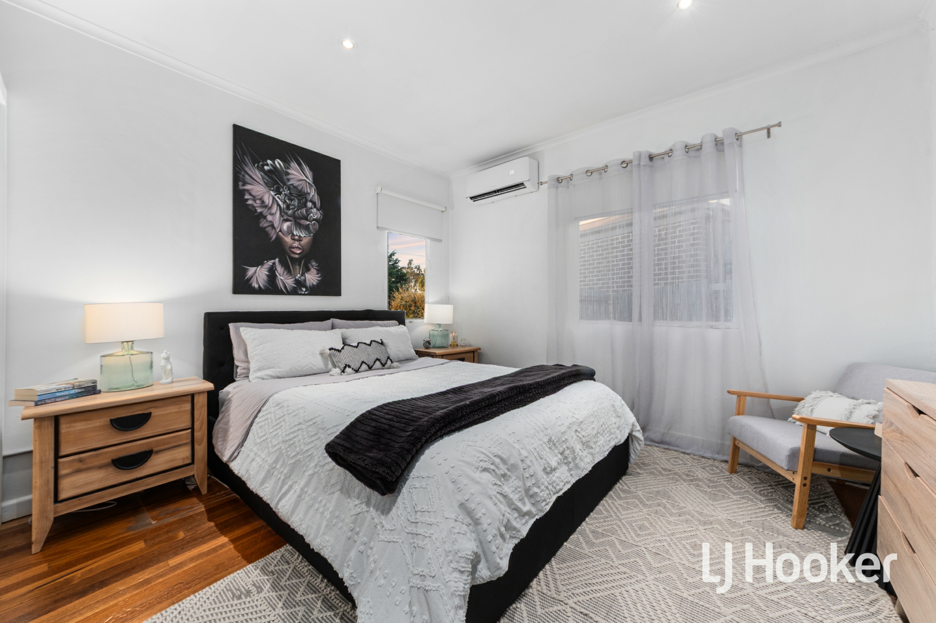 19 Charlesworth Street — photo 10 of 17