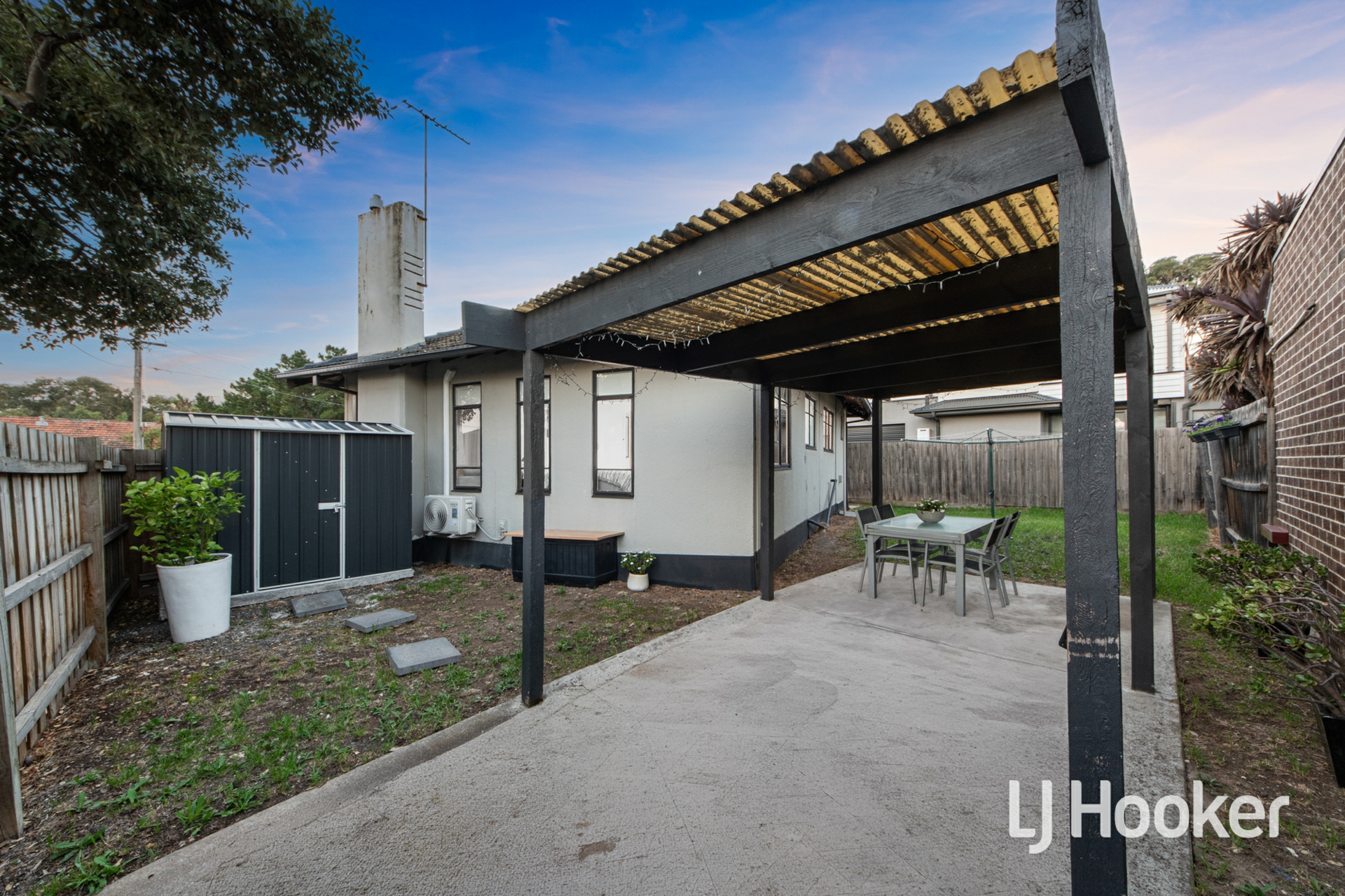 19 Charlesworth Street — photo 13 of 17