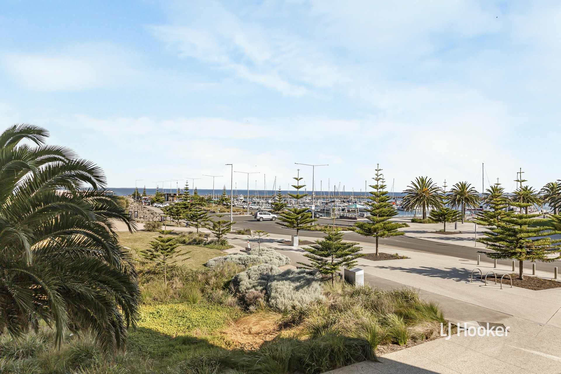 115/33 Quay Boulevard — photo 16 of 17