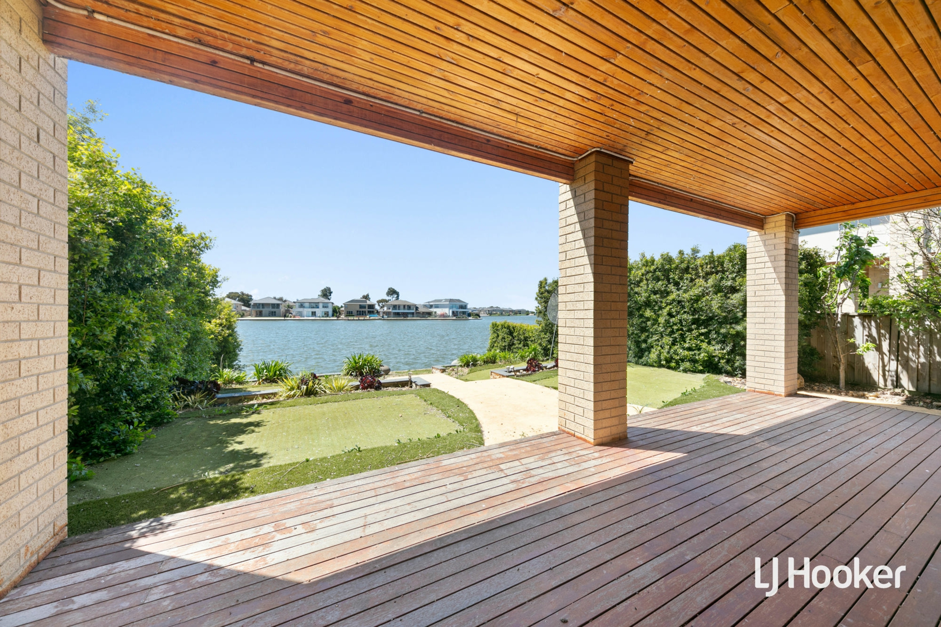 193 Sanctuary Lakes South Boulevard — photo 19 of 22
