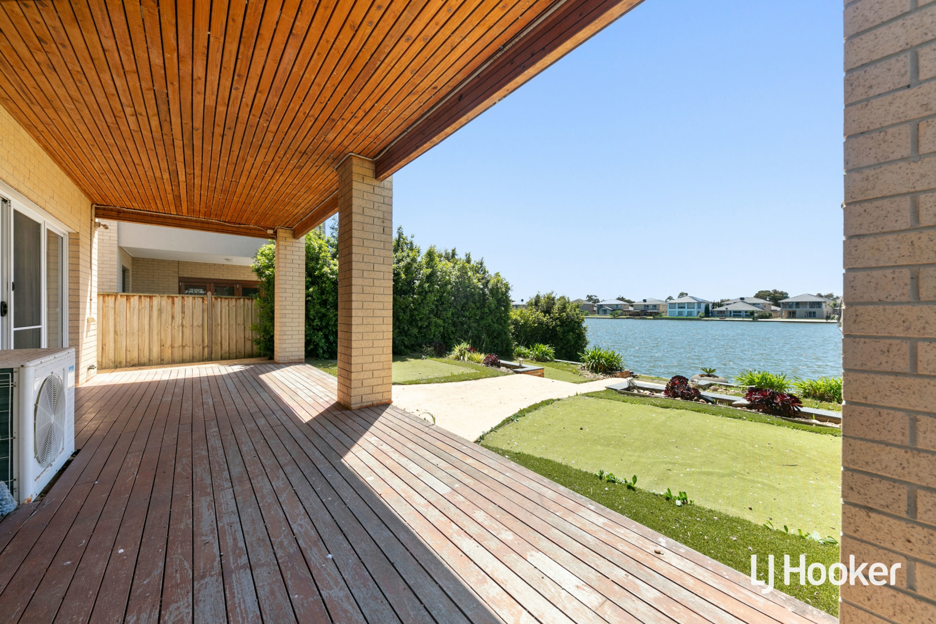 193 Sanctuary Lakes South Boulevard — photo 20 of 22