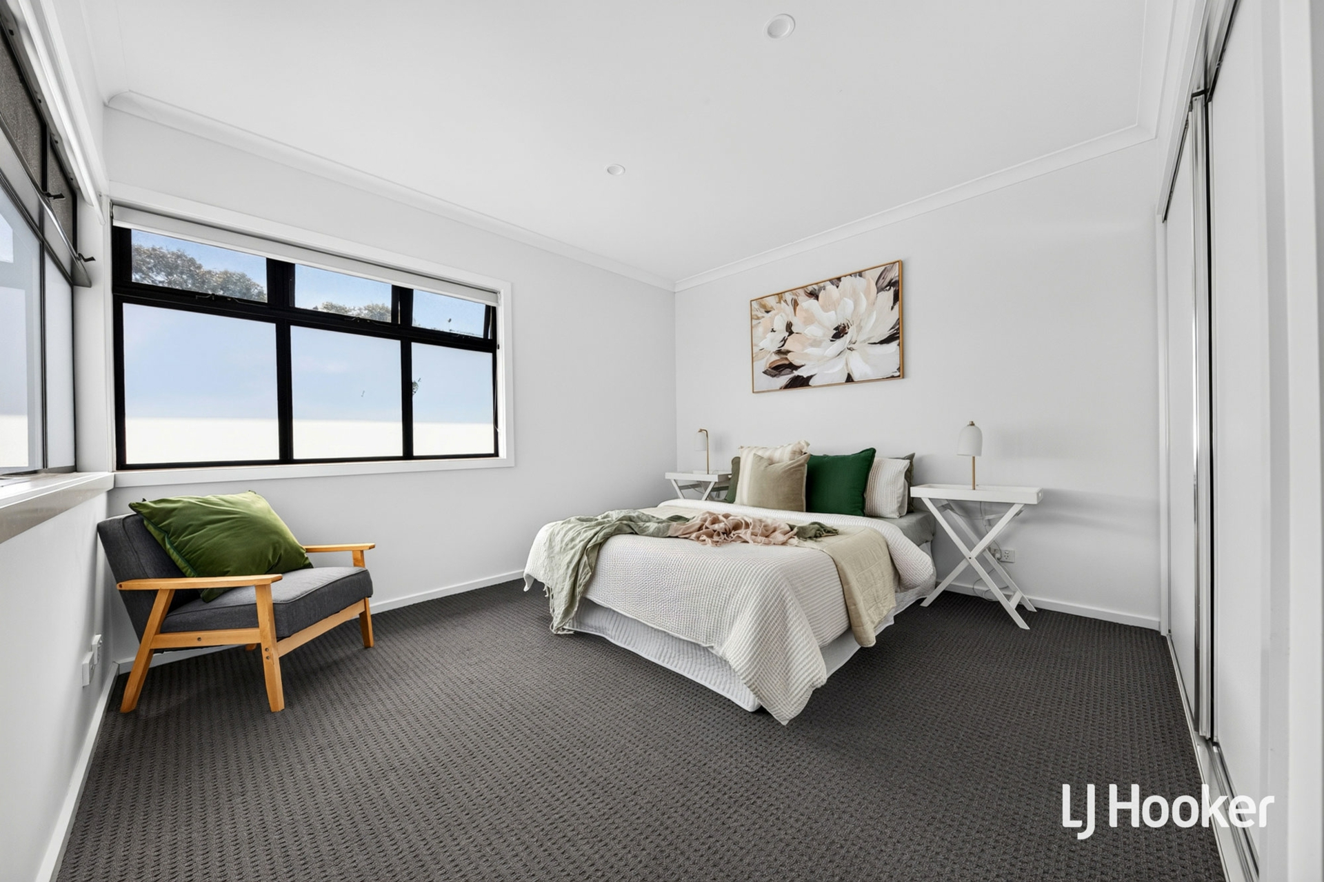 10/37 Latham Street — photo 8 of 14
