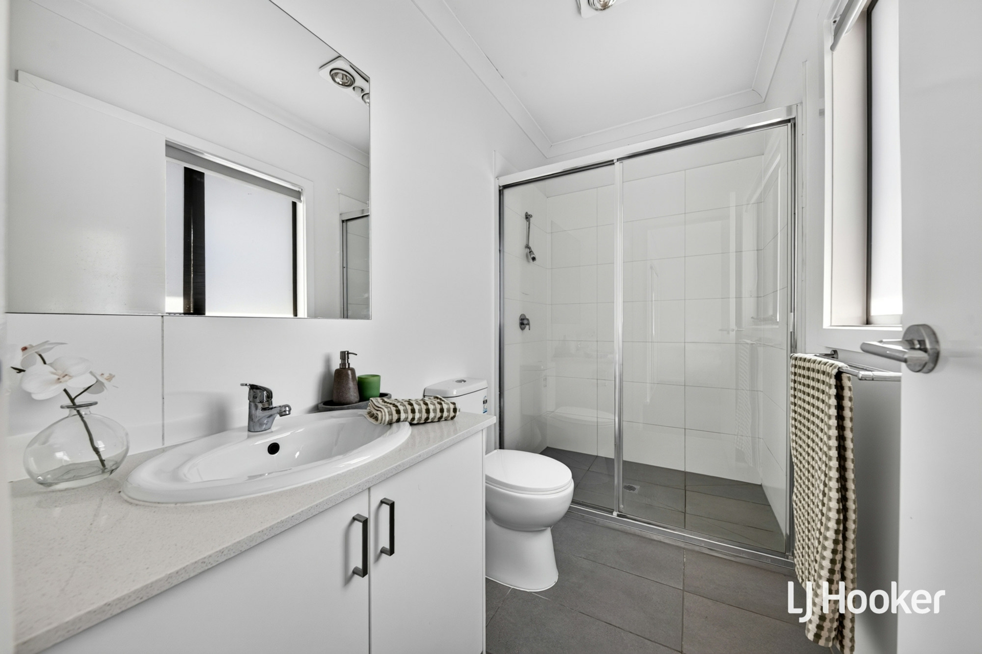 10/37 Latham Street — photo 11 of 14