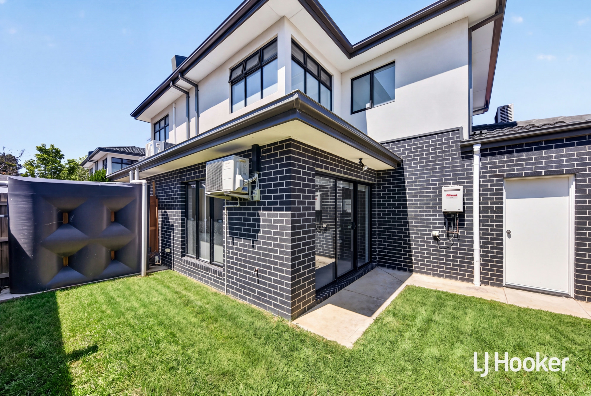 10/37 Latham Street — photo 13 of 14