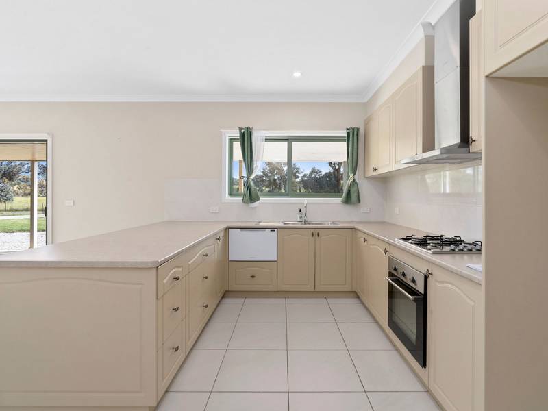 14 Avonley Road, MAJURA