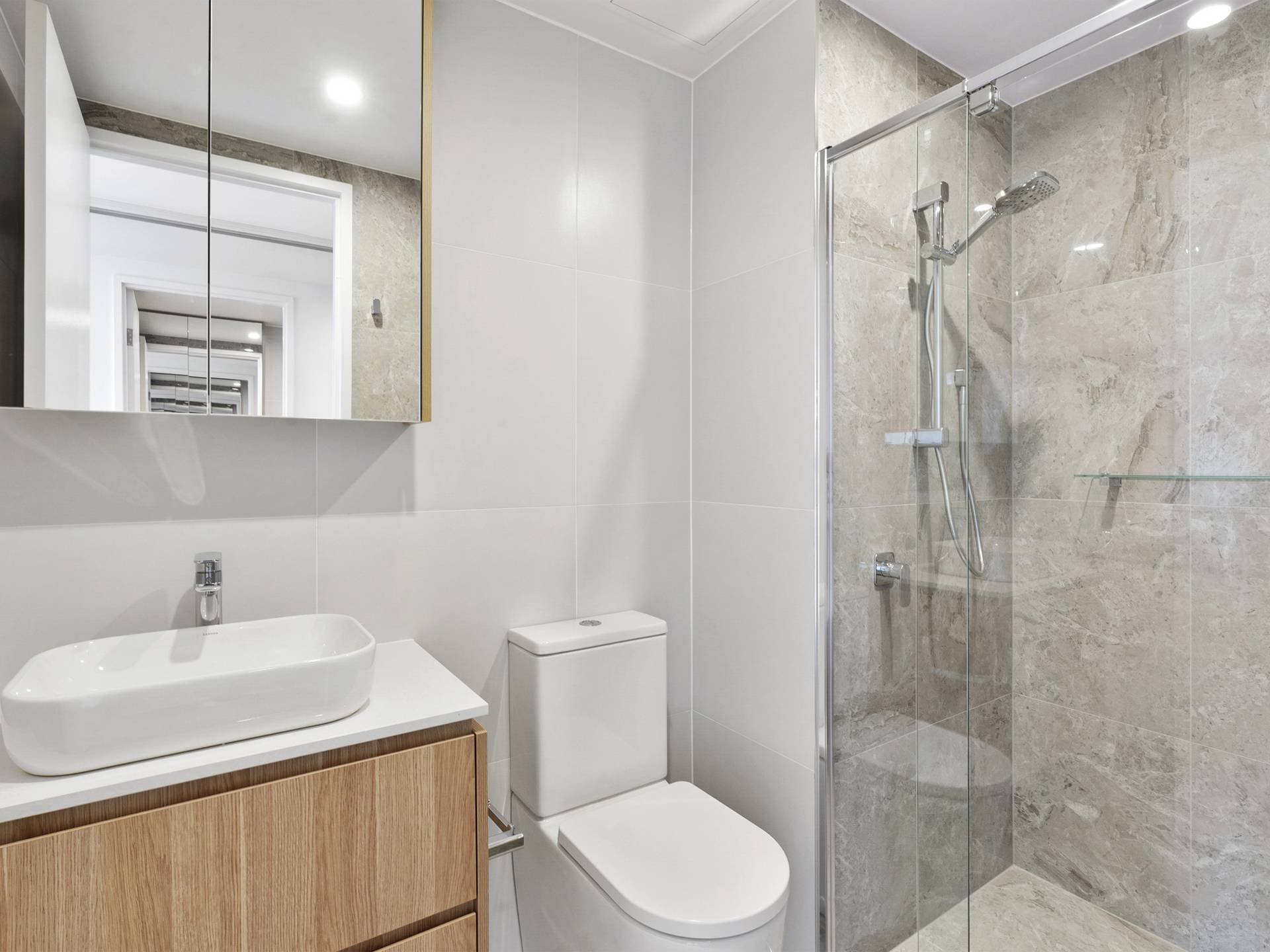 427/61 Cooyong Street, BRADDON