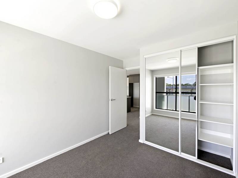 218/12 Limburg Way, GREENWAY