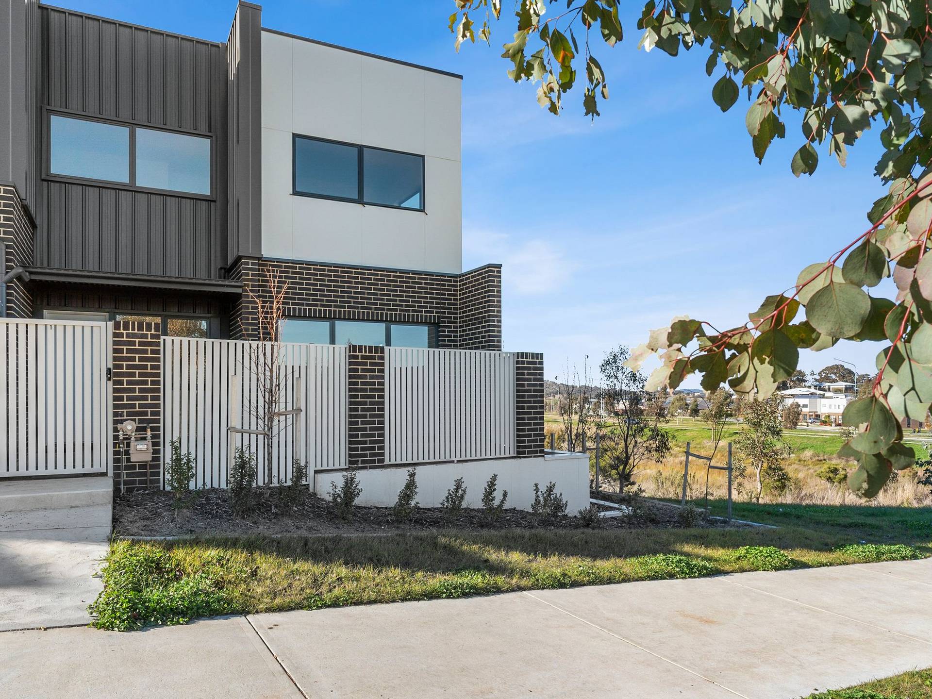 1/6 Grenfell Avenue, TAYLOR