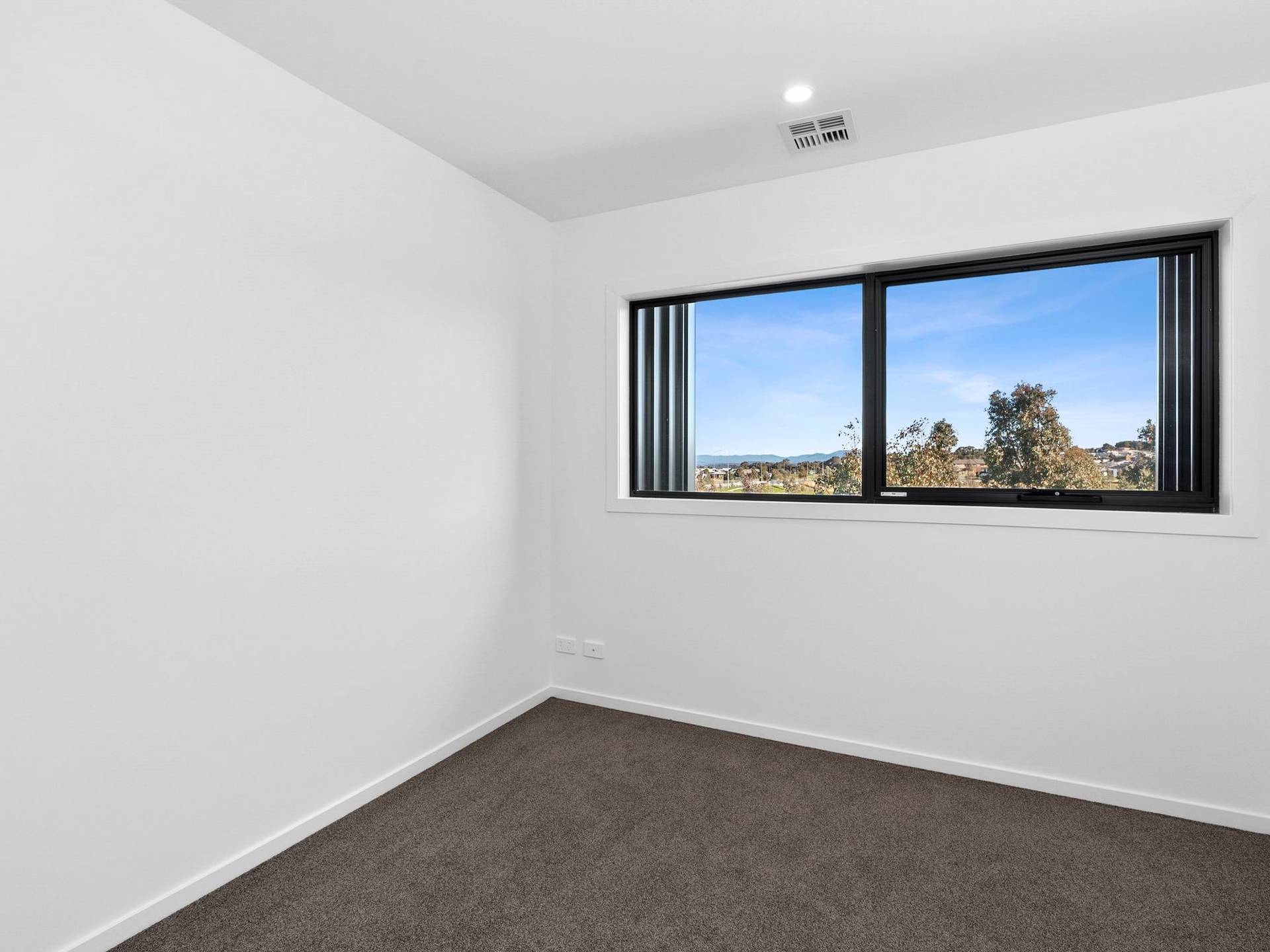 1/6 Grenfell Avenue, TAYLOR