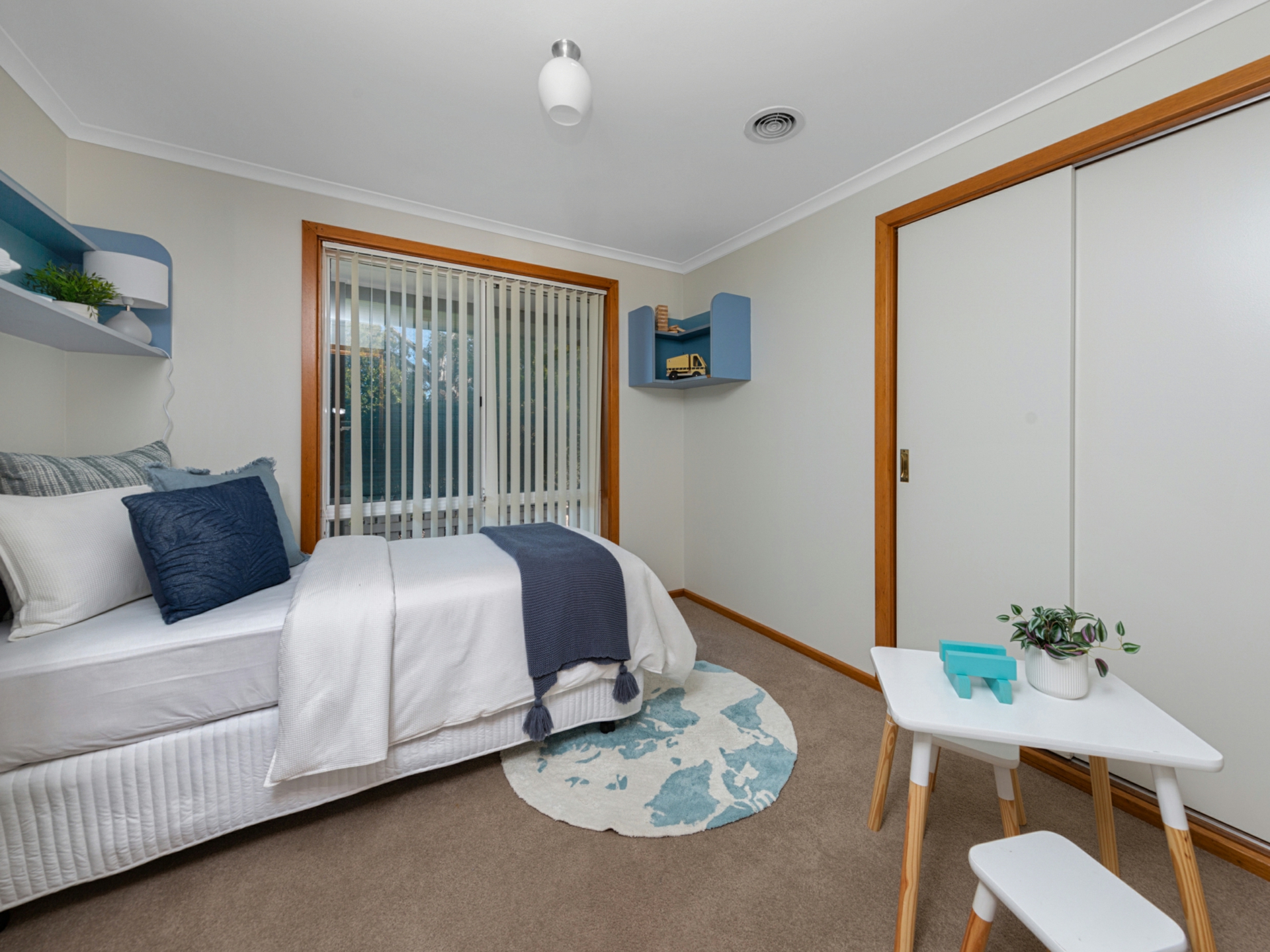 1 Maclean Street, CHISHOLM