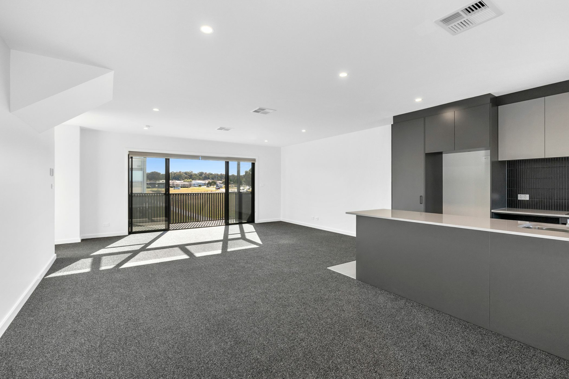 93/60 Kingsland Parade, CASEY