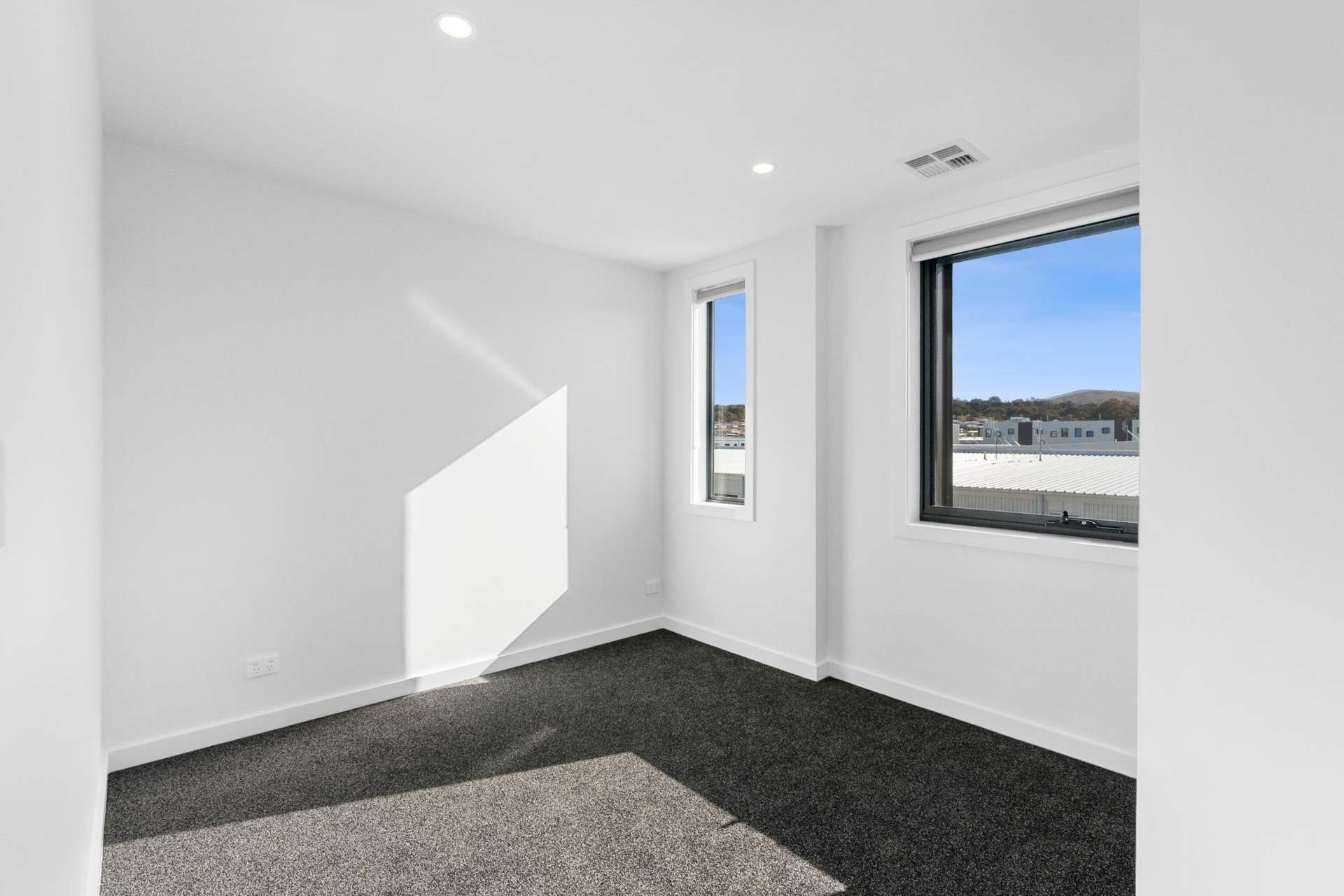 93/60 Kingsland Parade, CASEY