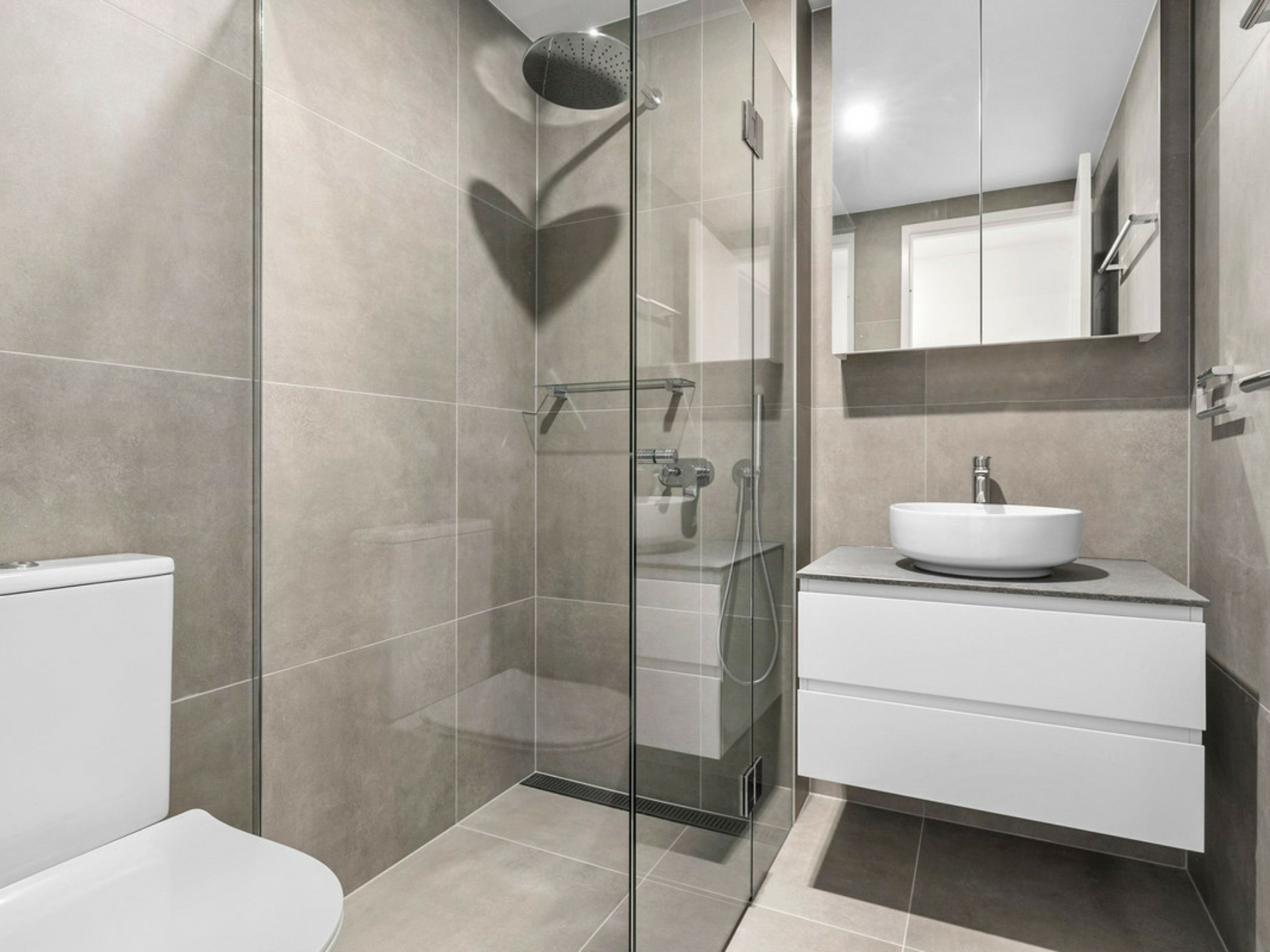 527/2 Anzac Park, CAMPBELL