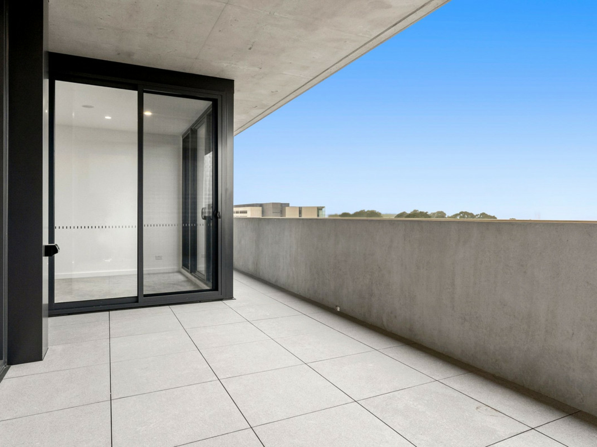 527/2 Anzac Park, CAMPBELL