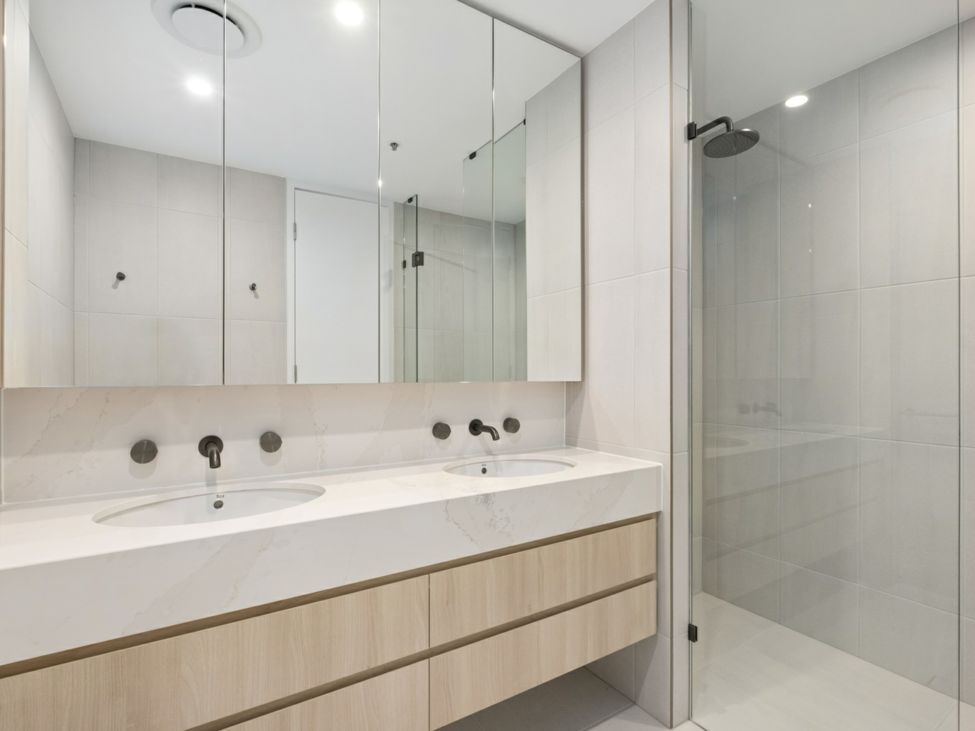 224/44 Constitution Avenue, CAMPBELL