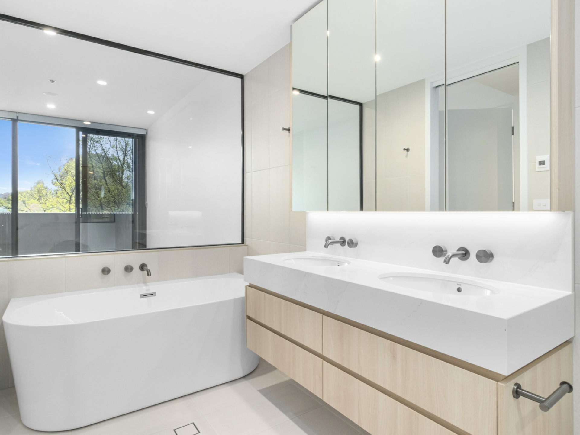 18/44 Constitution Avenue, CAMPBELL